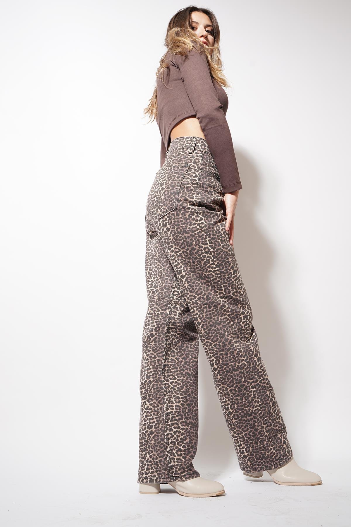Bula Leopar Detaylı Kot Pantolon Leopar