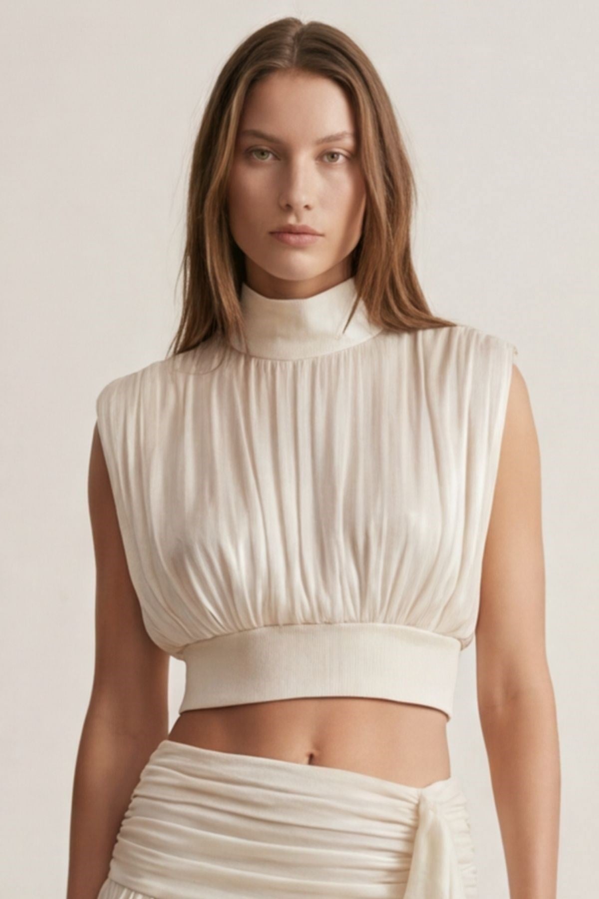 Hosta Yüksek Yaka Büzgülü Bluz  Bej