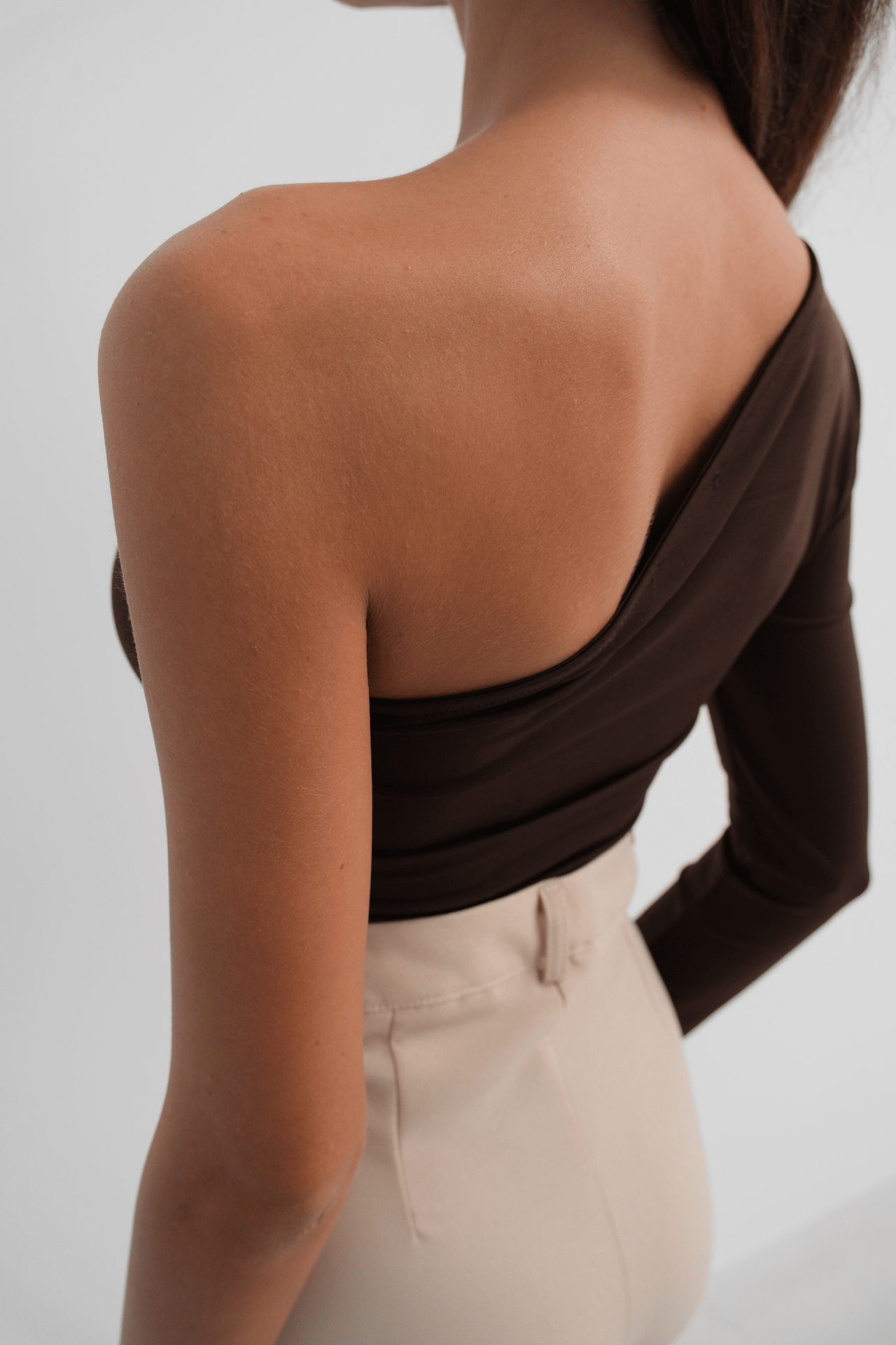 Sage Yüksek Kalite Kadın Asimetrik Tek Omuz Crop Top  Kahve