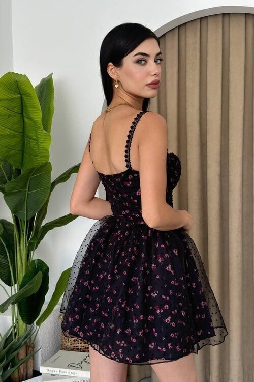 Tül Detaylı Mini Elbise Siyah
