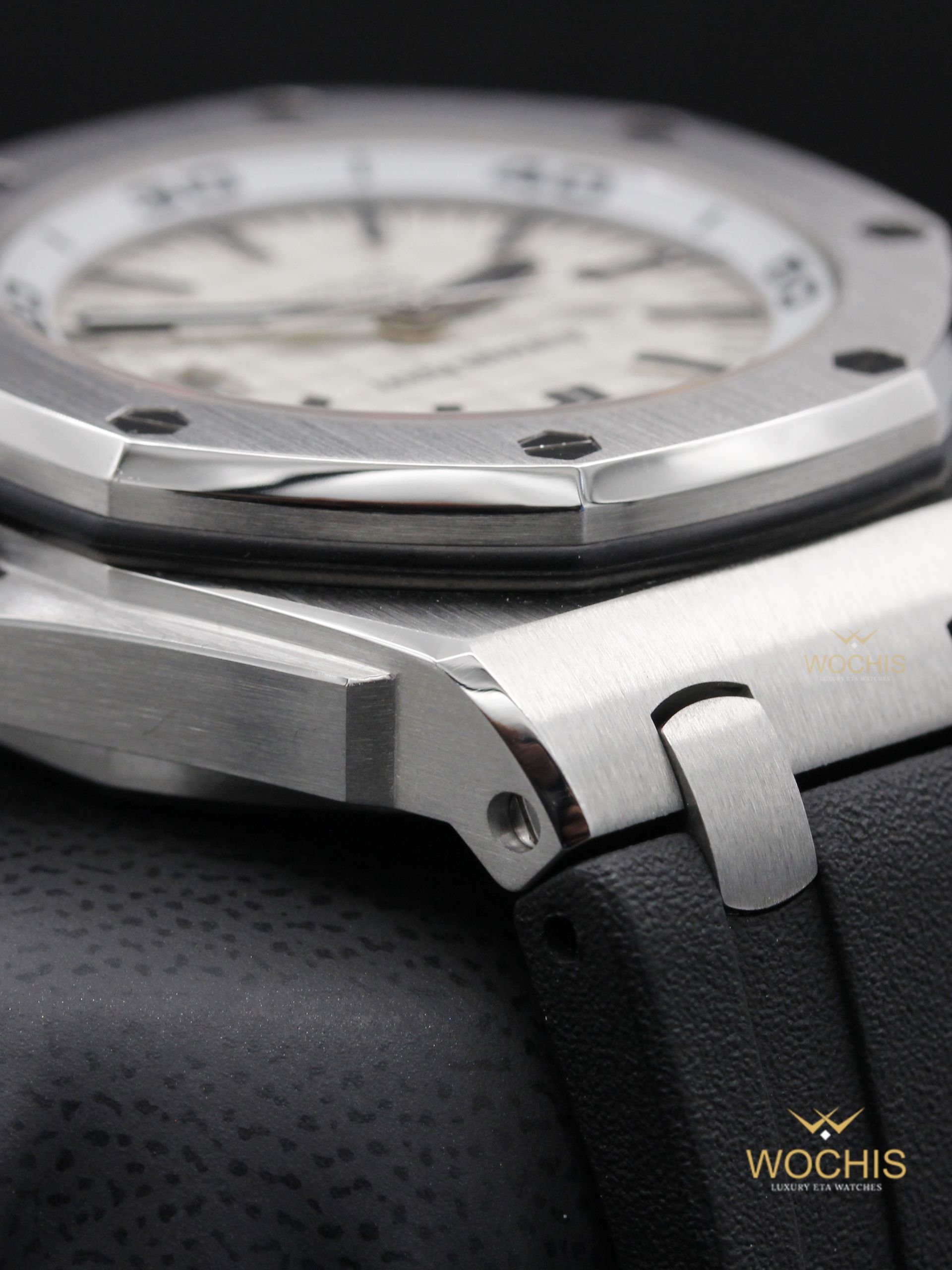 Audemars Piguet Royal Oak Offshore Diver 15710st.oo.a010ca.01-8913 (Stainless Steel - 42 - Silver)