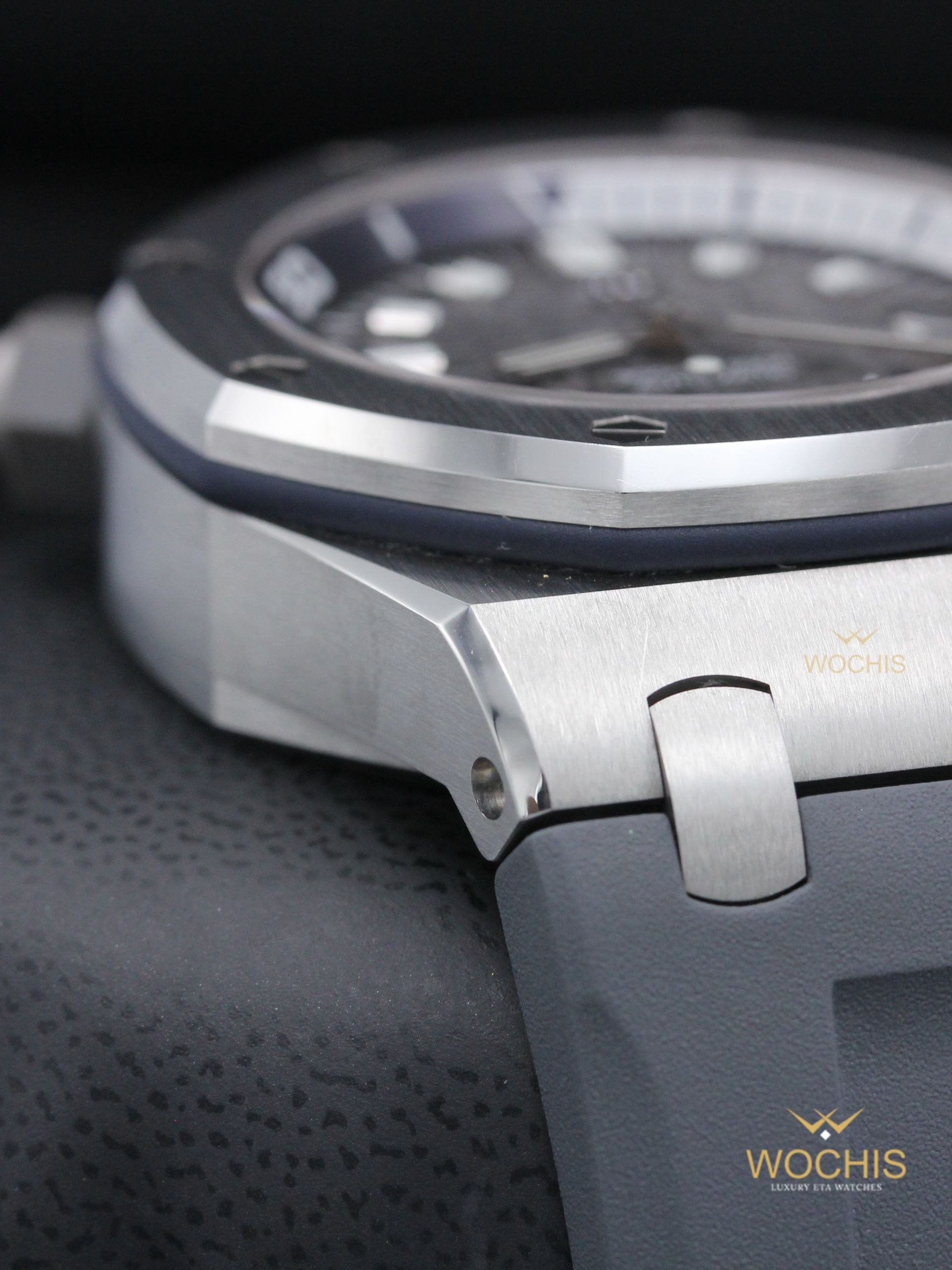 Audemars Piguet Royal Oak Offshore Diver 15720ST.OO.A009CA.01-8241 (Stainless Steel - 42 - Grey)