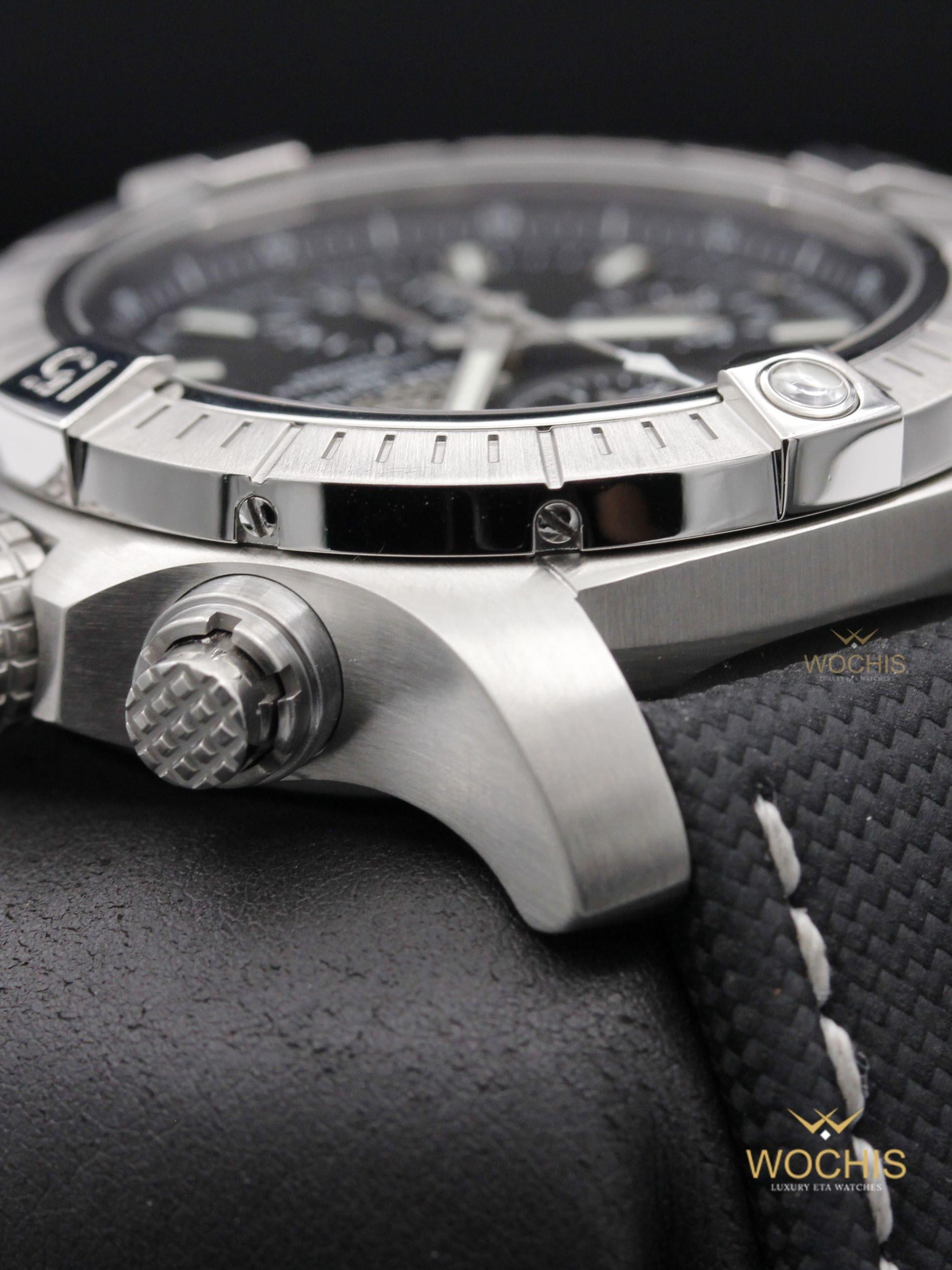 Breitling Avenger Chronograph 43 A13385101B1X2-9233 (Stainless Steel - 43 - Black)