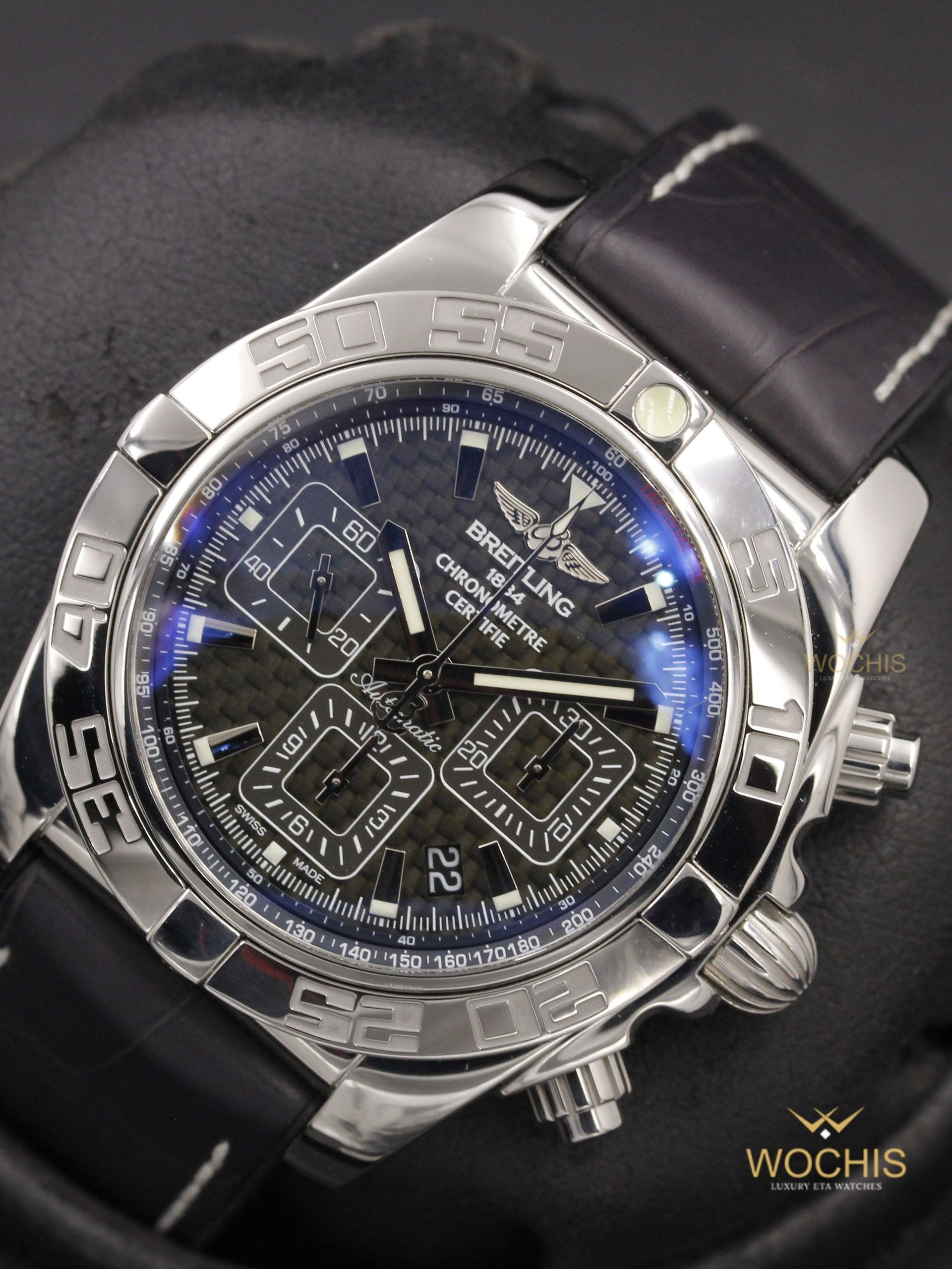 Breitling Chronomat 44 Ab011012-bf76-4692 (Stainless Steel - 44 - Carbon Fiber Dial)