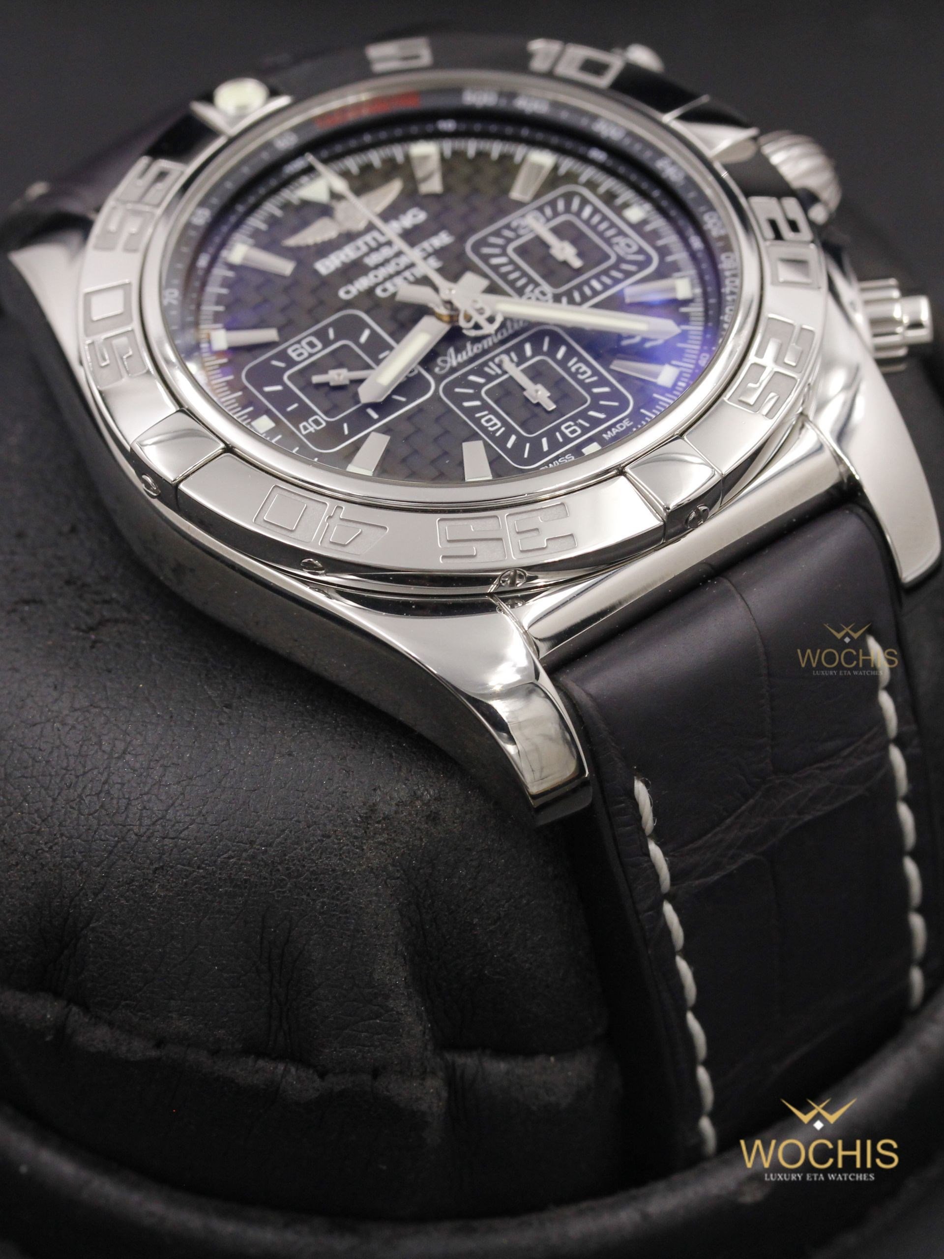 Breitling Chronomat 44 Ab011012-bf76-4692 (Stainless Steel - 44 - Carbon Fiber Dial)