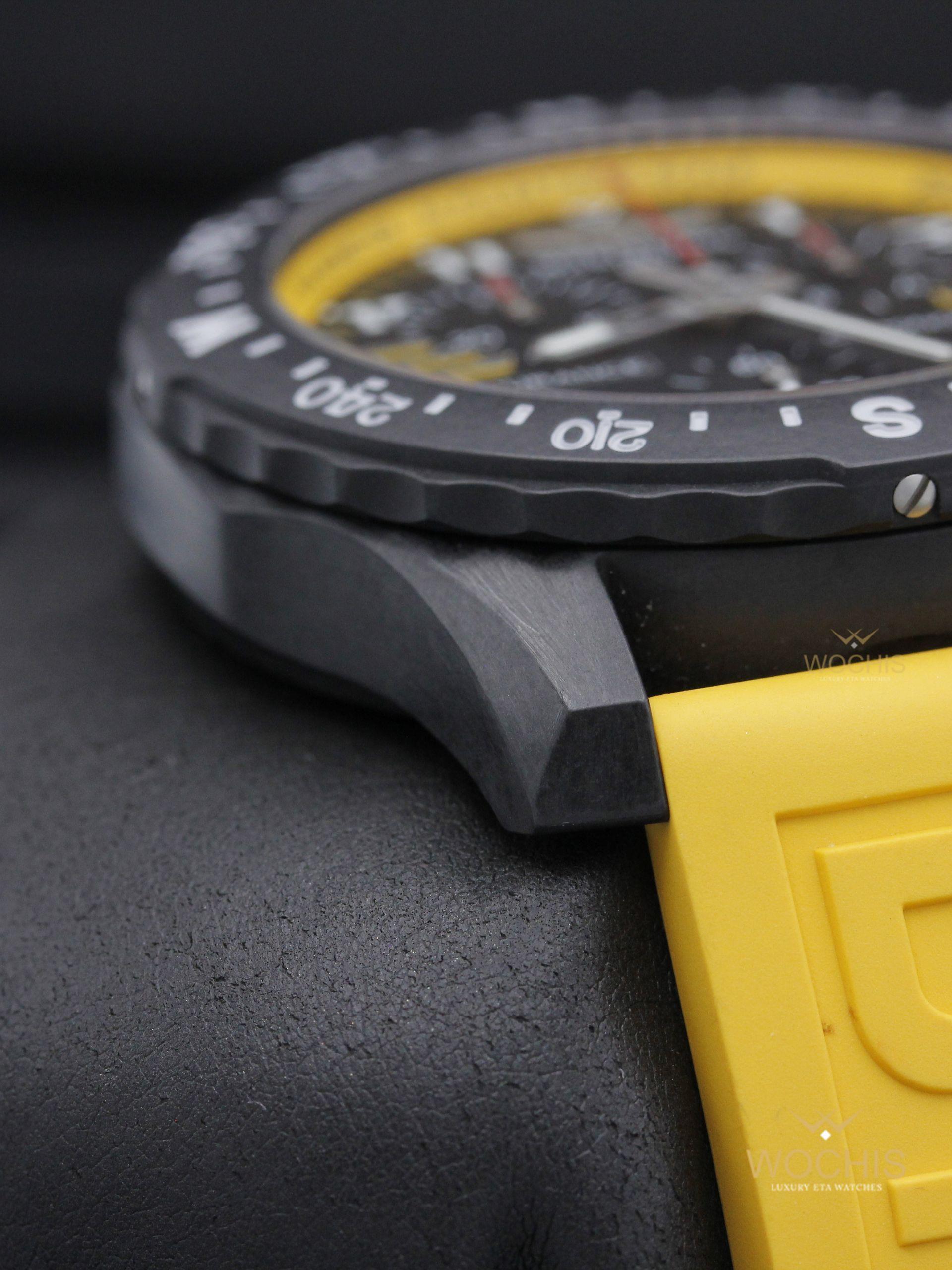 Breitling Endurance Pro Yellow X82310A41B1S1-7717 (Breitlight Carbon - 44 - Black)