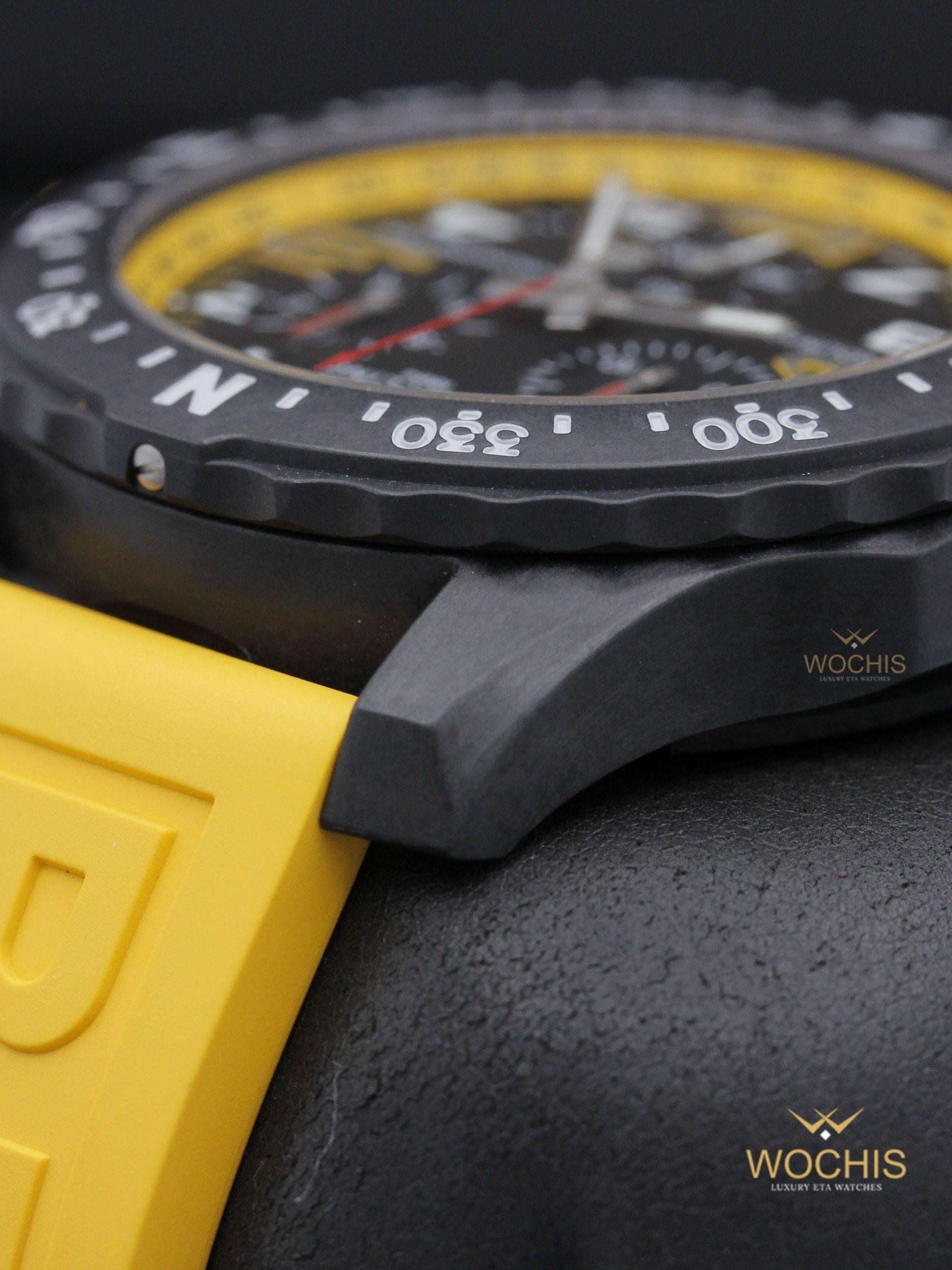 Breitling Endurance Pro Yellow X82310A41B1S1-7717 (Breitlight Carbon - 44 - Black)