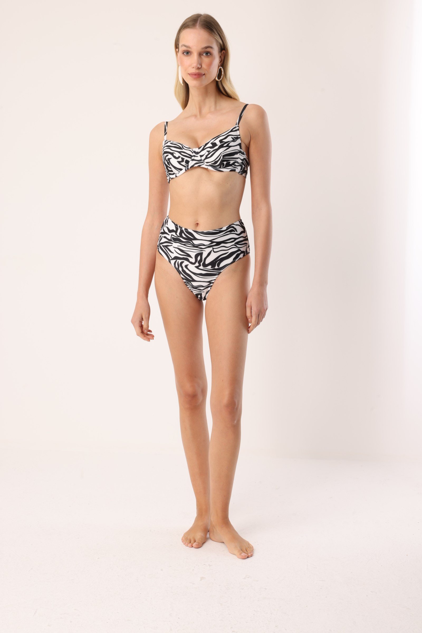 Zebra Desenli Balenli Yüksek Bel Siyah Beyaz Kadın Bikini Takımı – Savanna