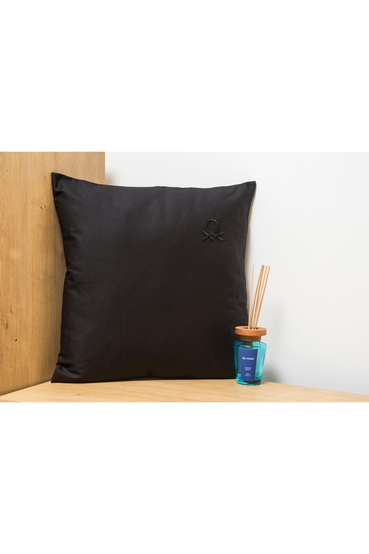 BENETTON %100 PAMUK DÜZ KIRLENT 45*45 CM (DOLU) SİYAH