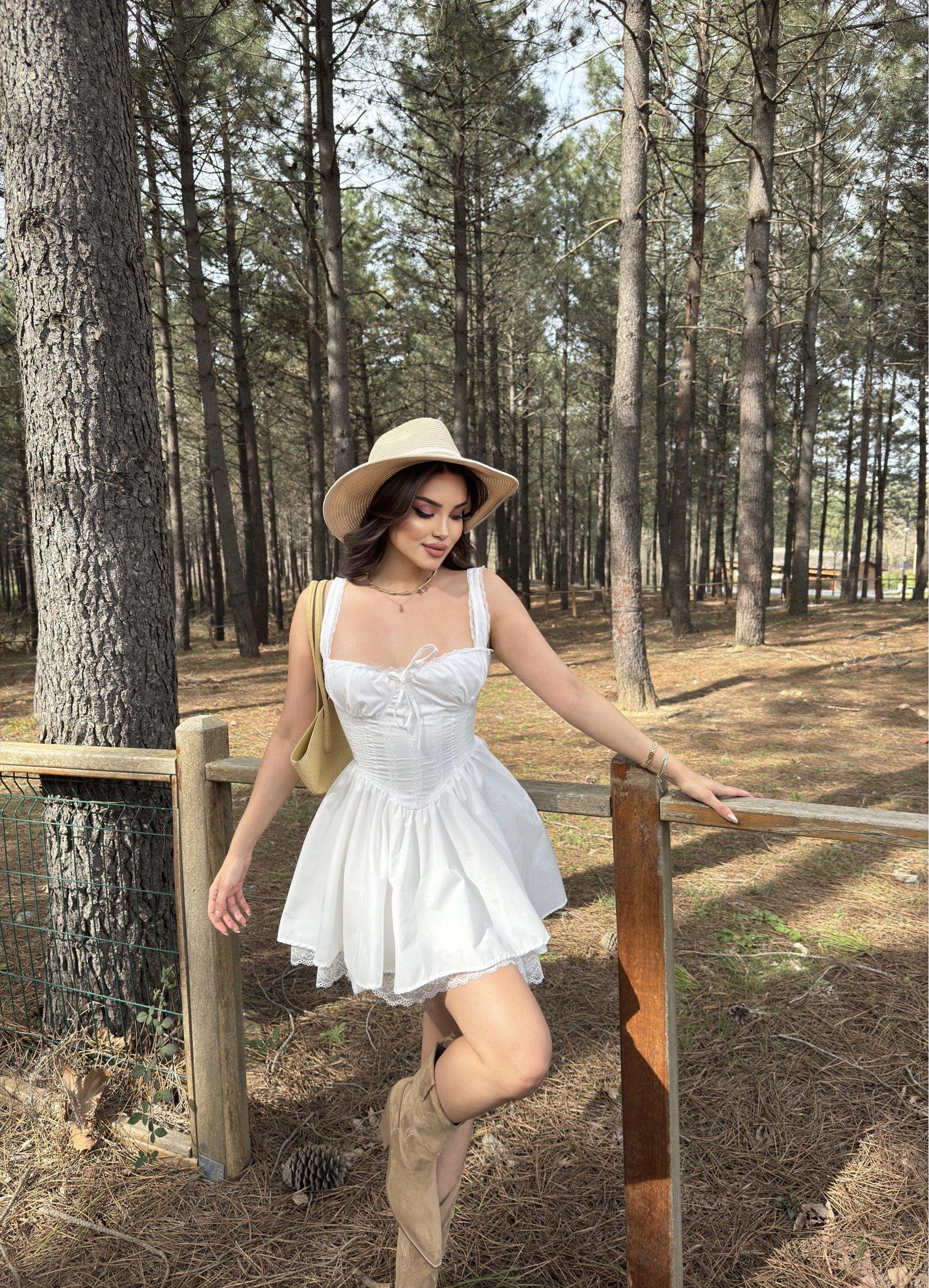 Agatha Dantel Elbise