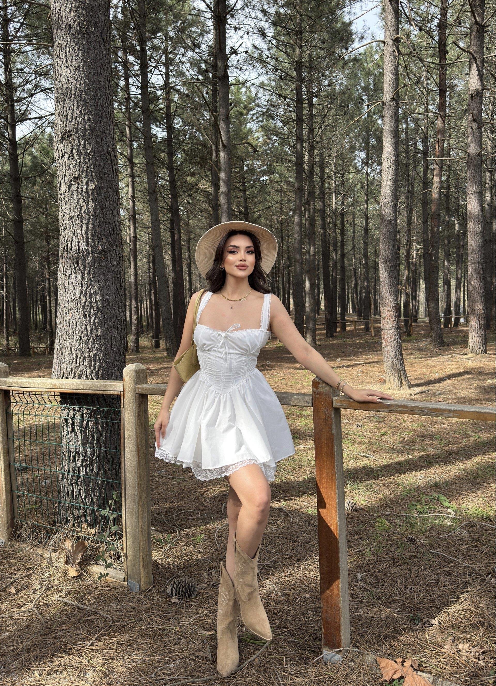 Agatha Dantel Elbise