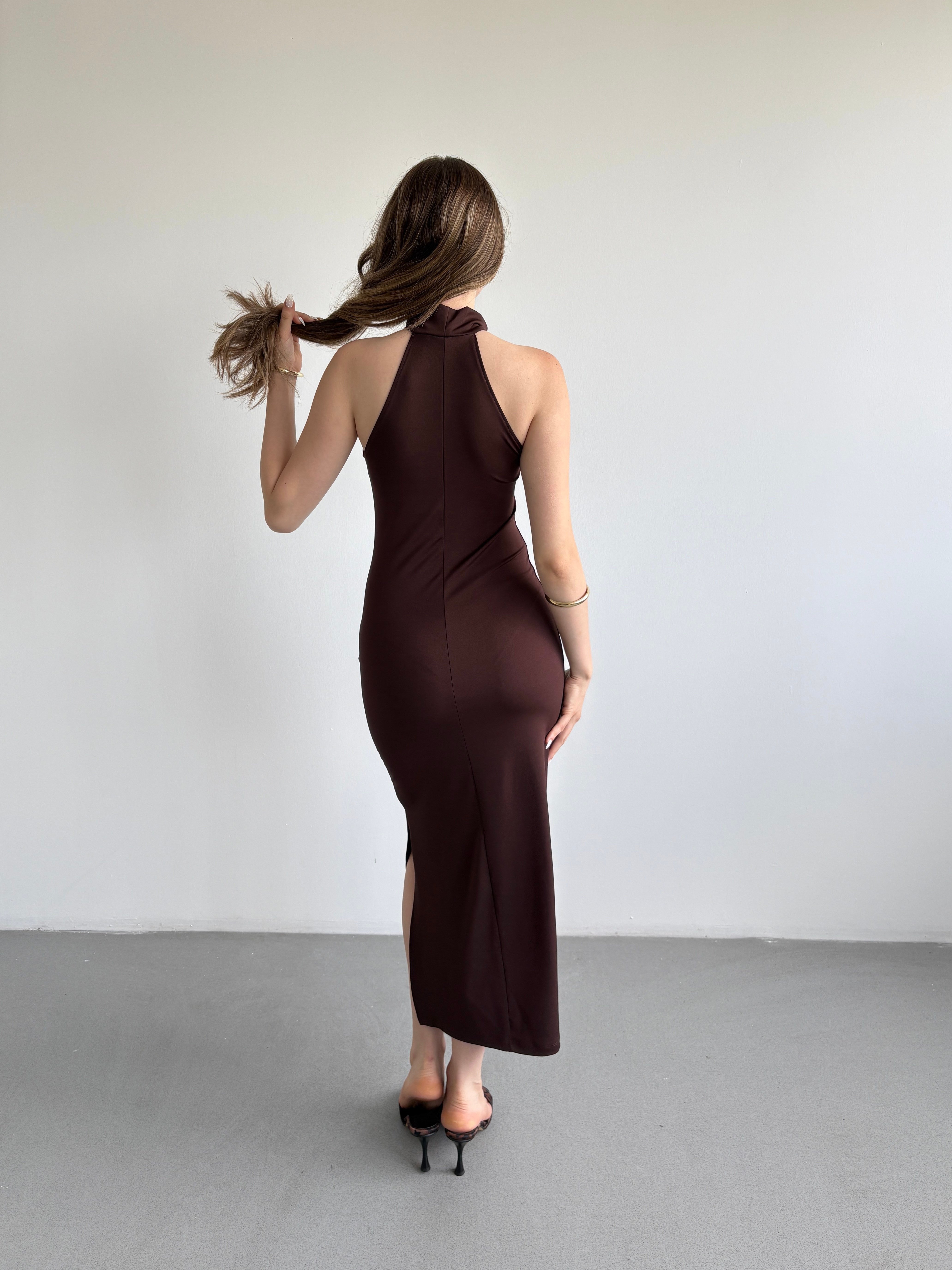 Aksesuarlı Halter Elbise
