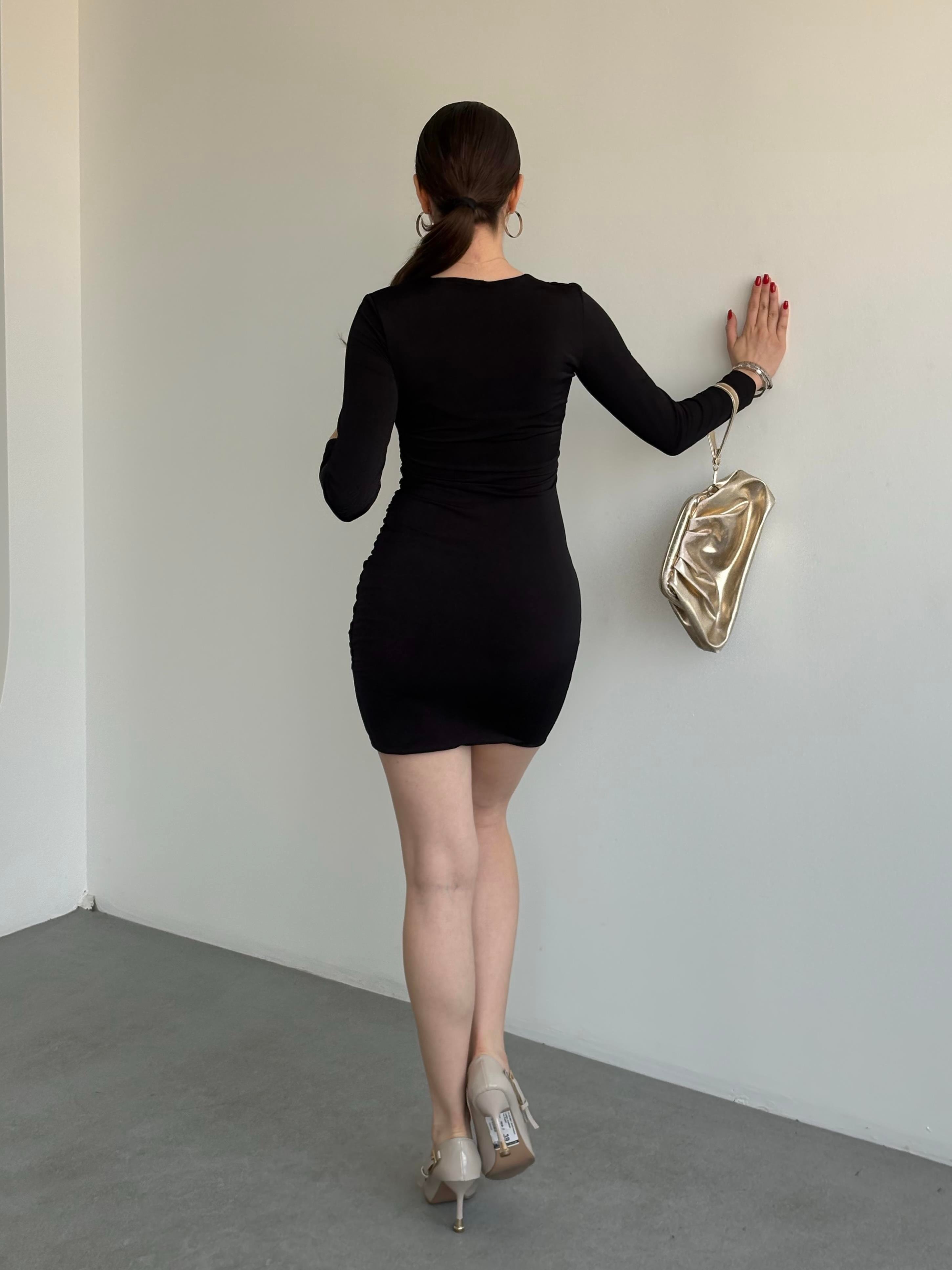 Aksesuarlı Mini Elbise