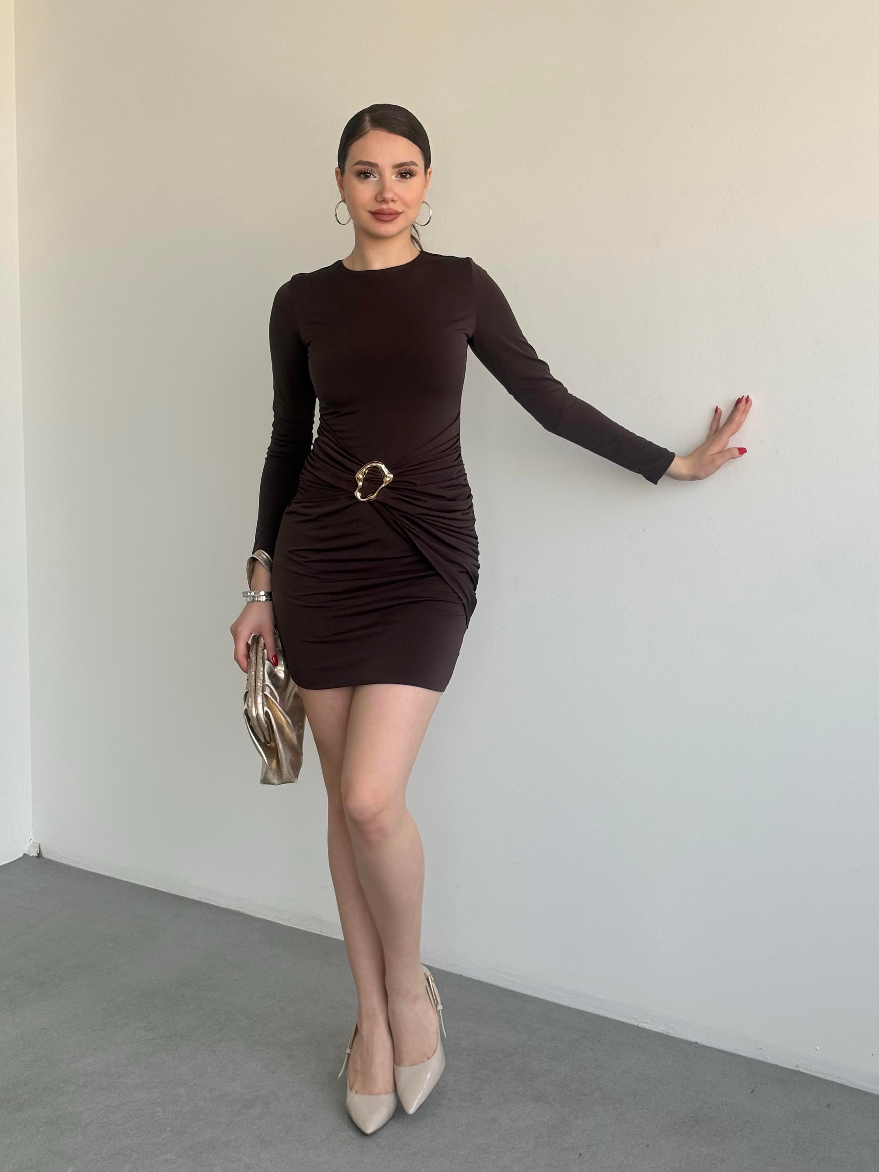 Aksesuarlı Mini Elbise