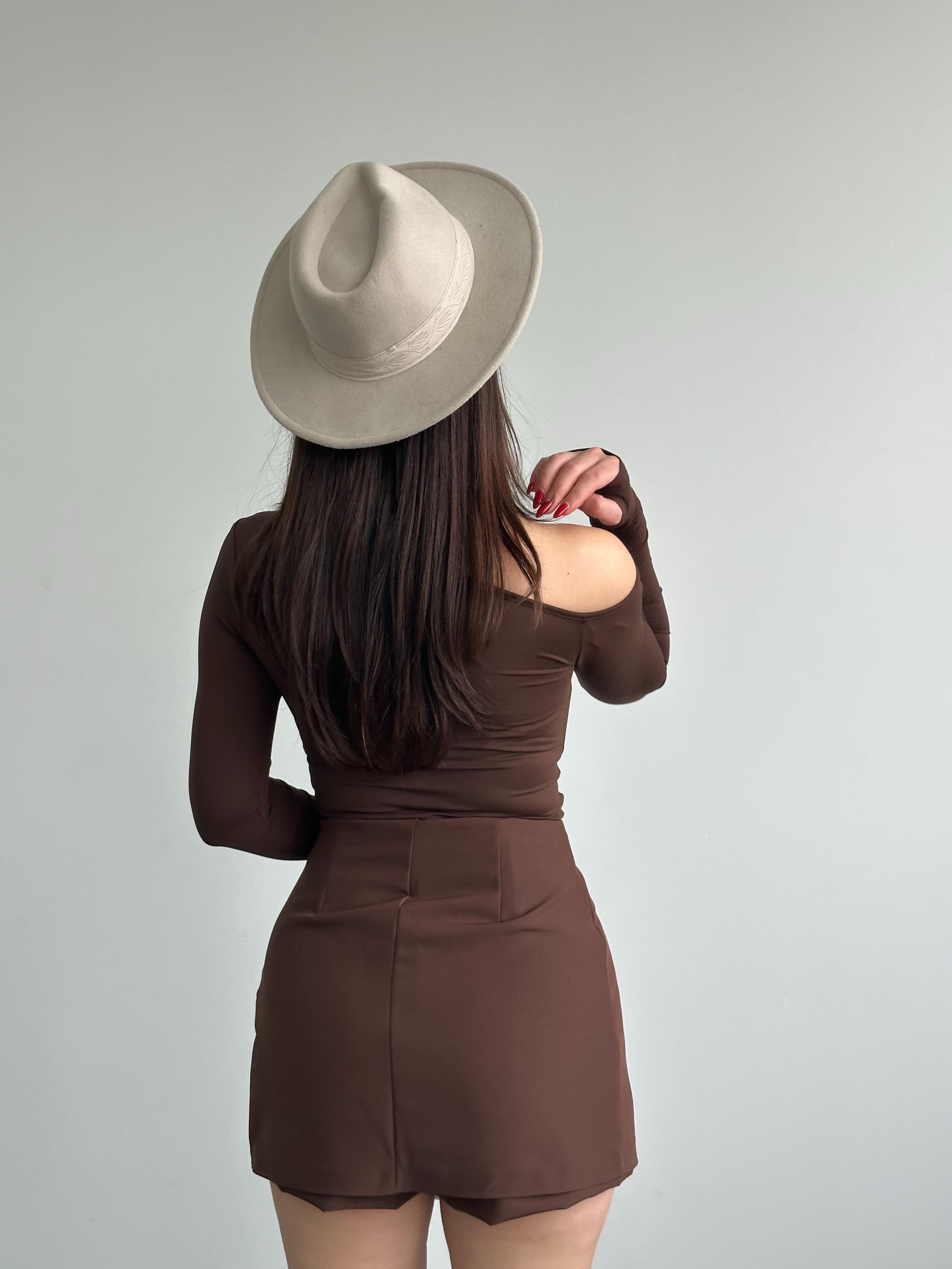 Asimetrik Yaka Poliamid Bluz