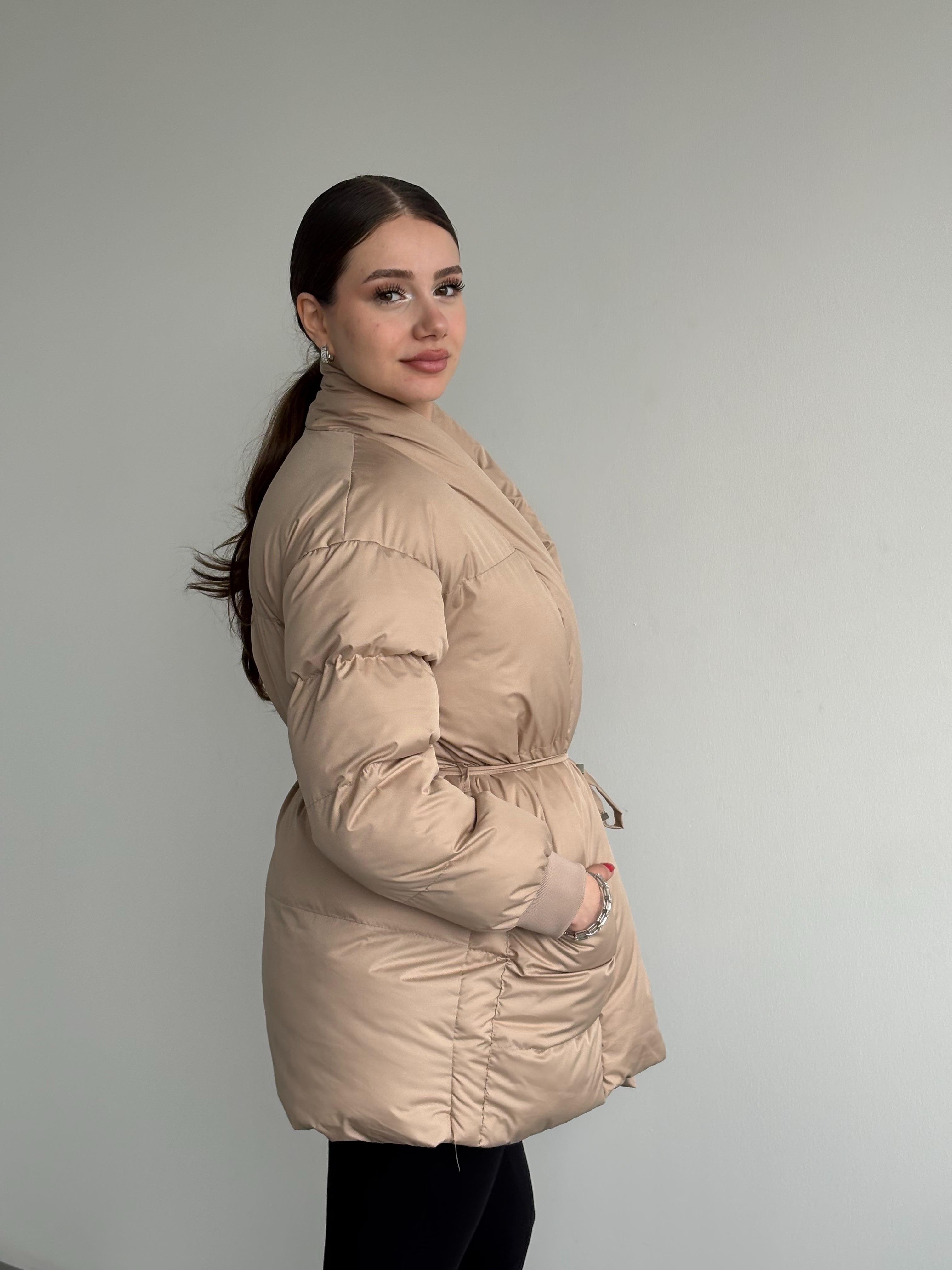 Bel Bağlamalı Şişme Mont 
