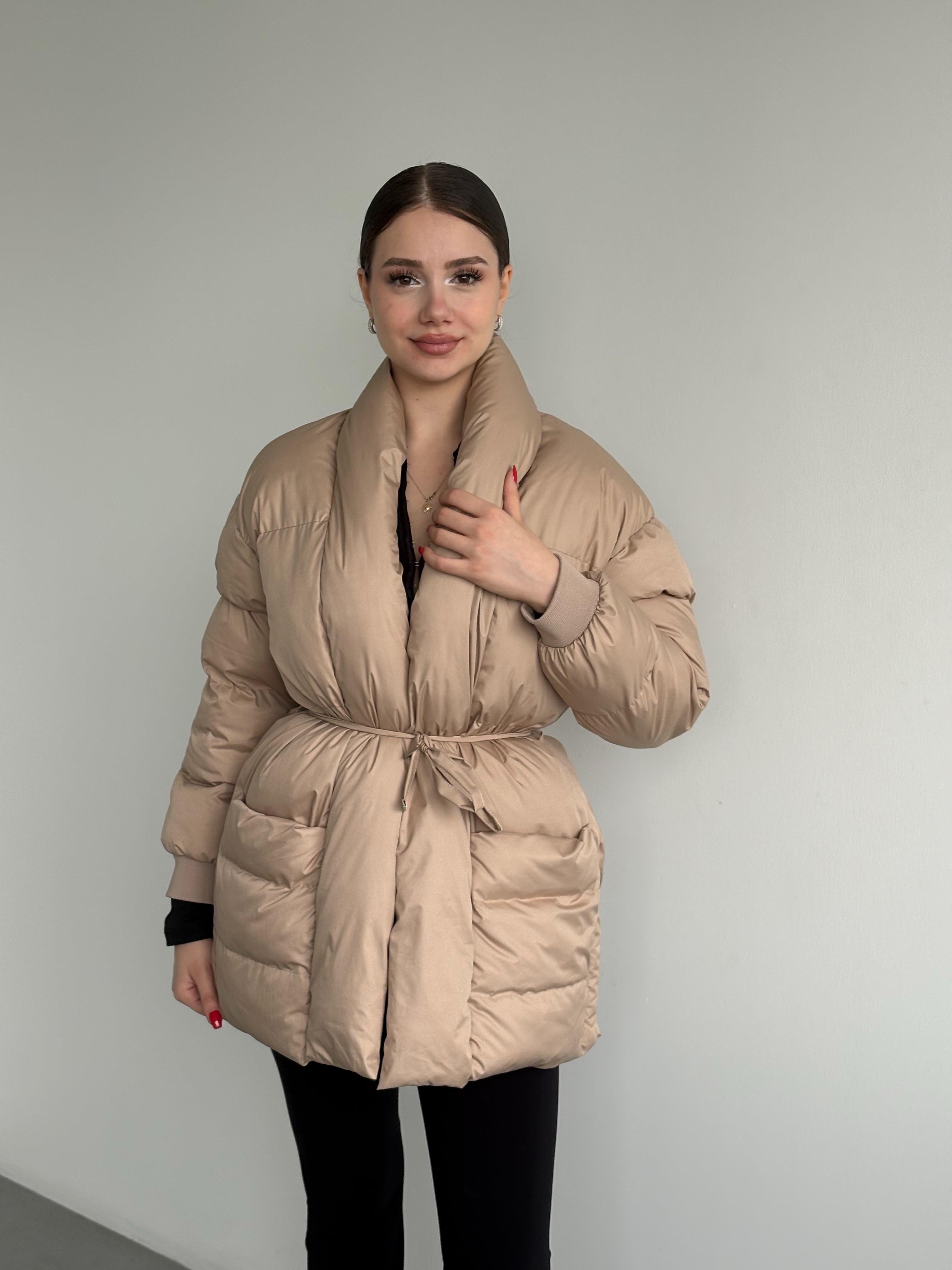 Bel Bağlamalı Şişme Mont 