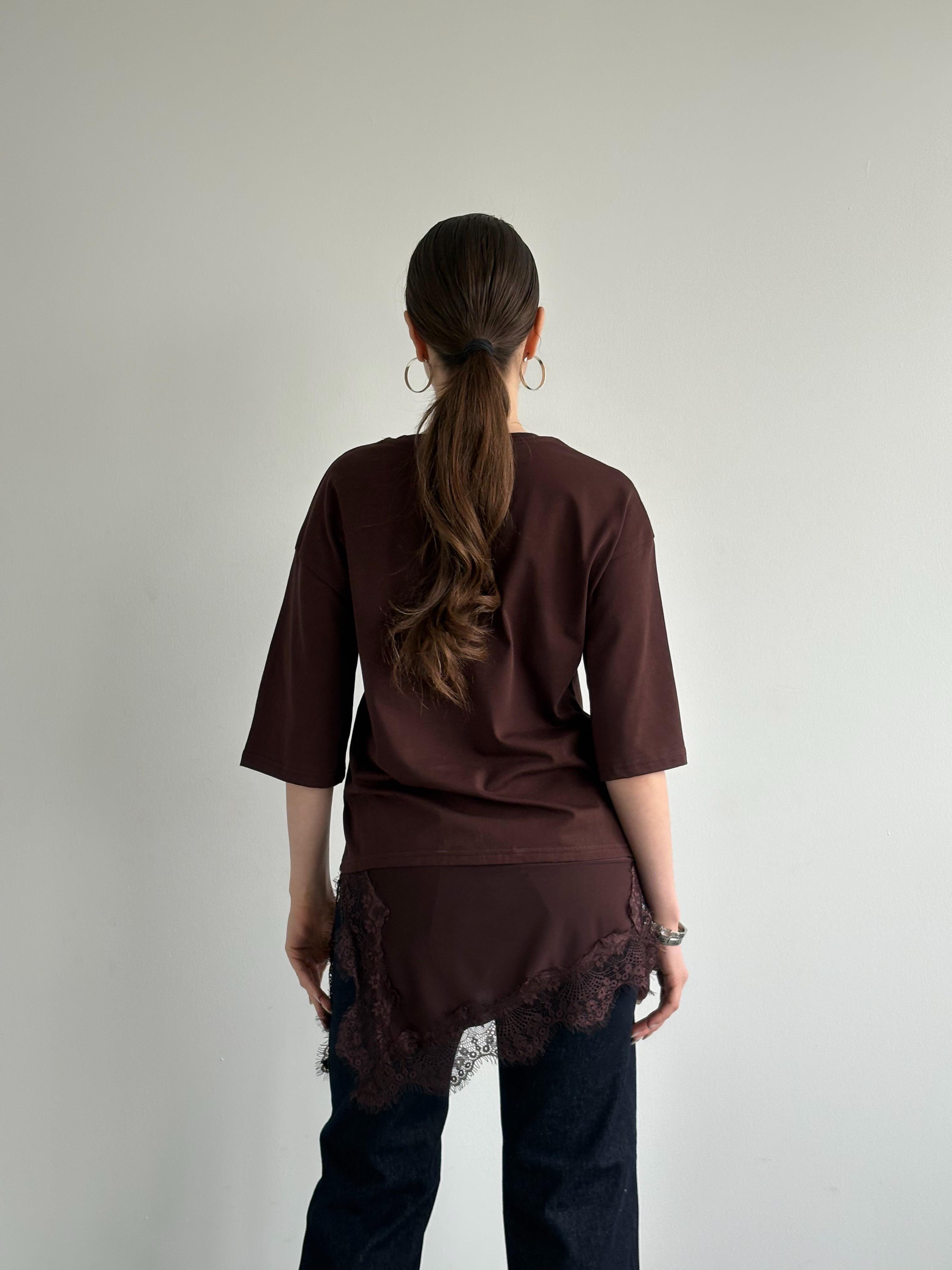 Bel Dantel Asimetrik Tshirt