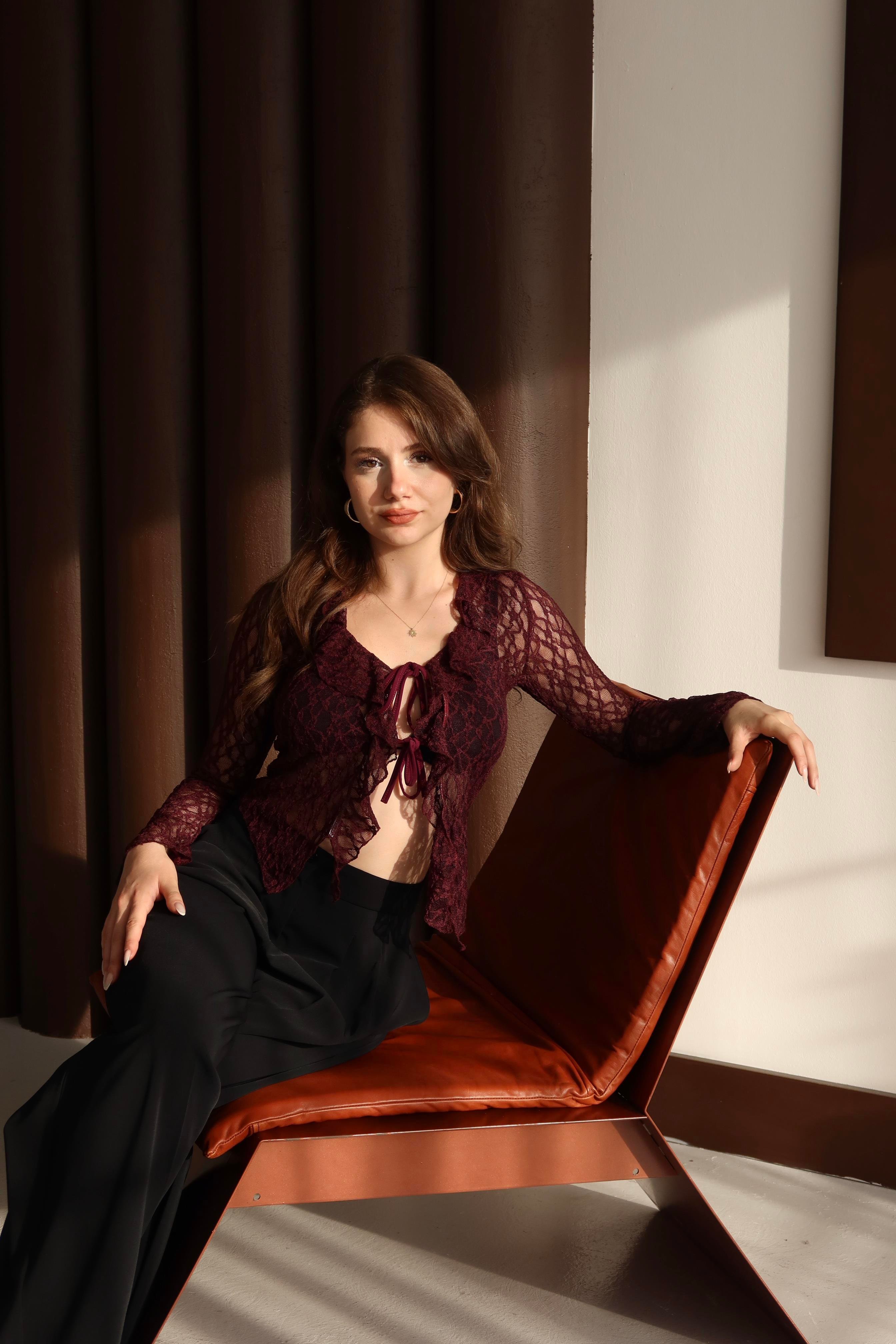 Dantel Bağlamalı Crop