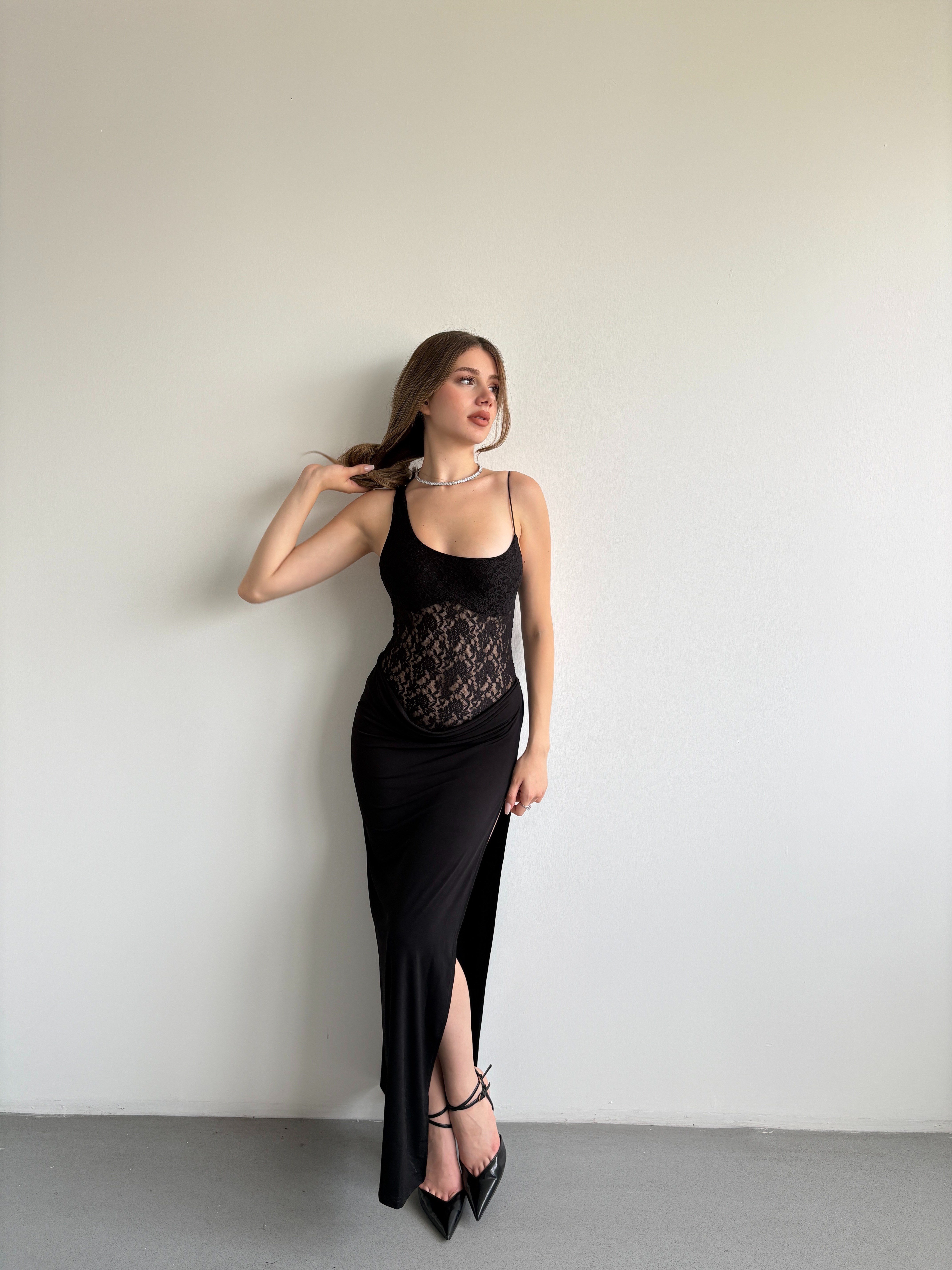 Dantel Bodysuit Detay Elbise