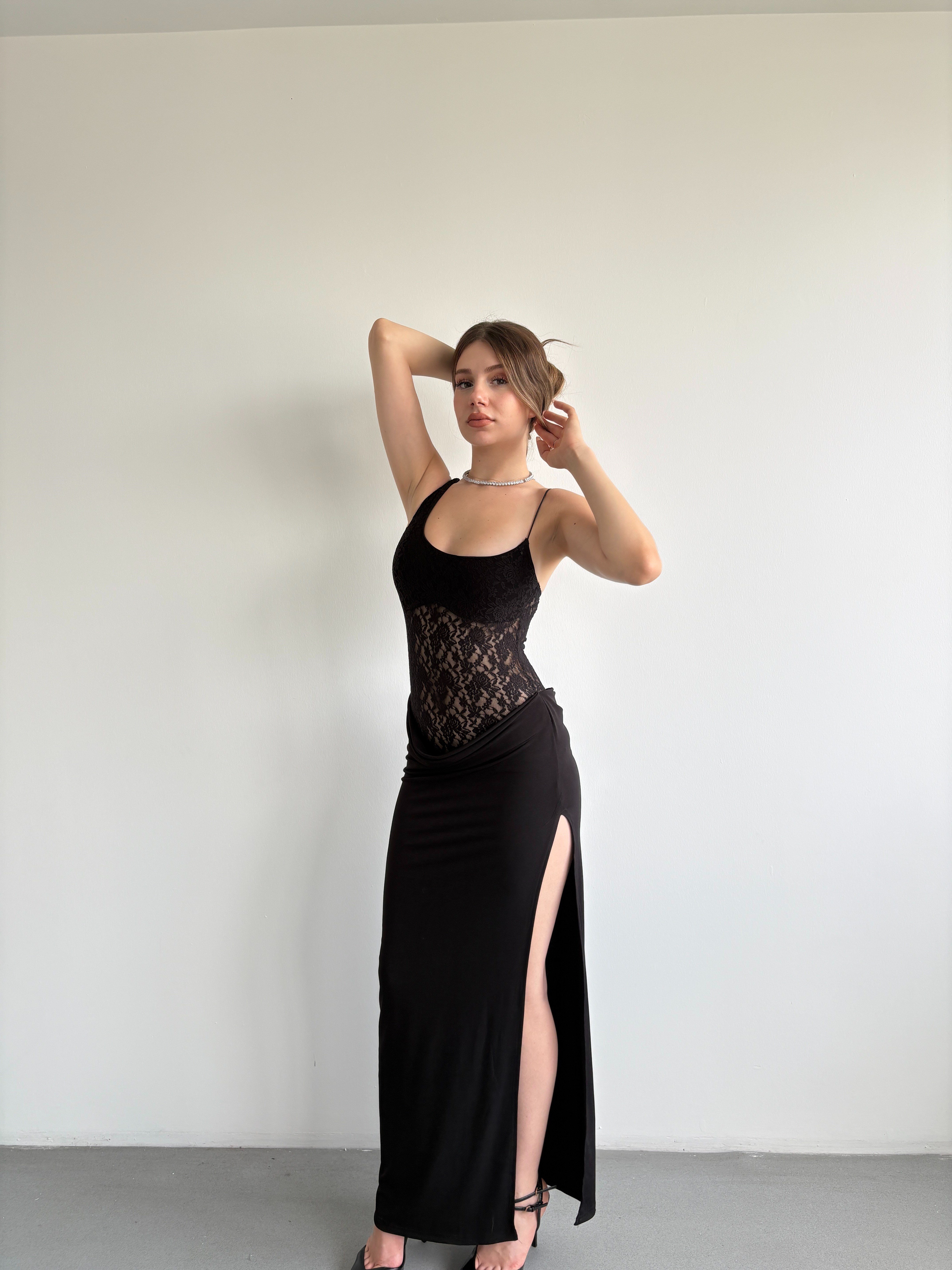 Dantel Bodysuit Detay Elbise