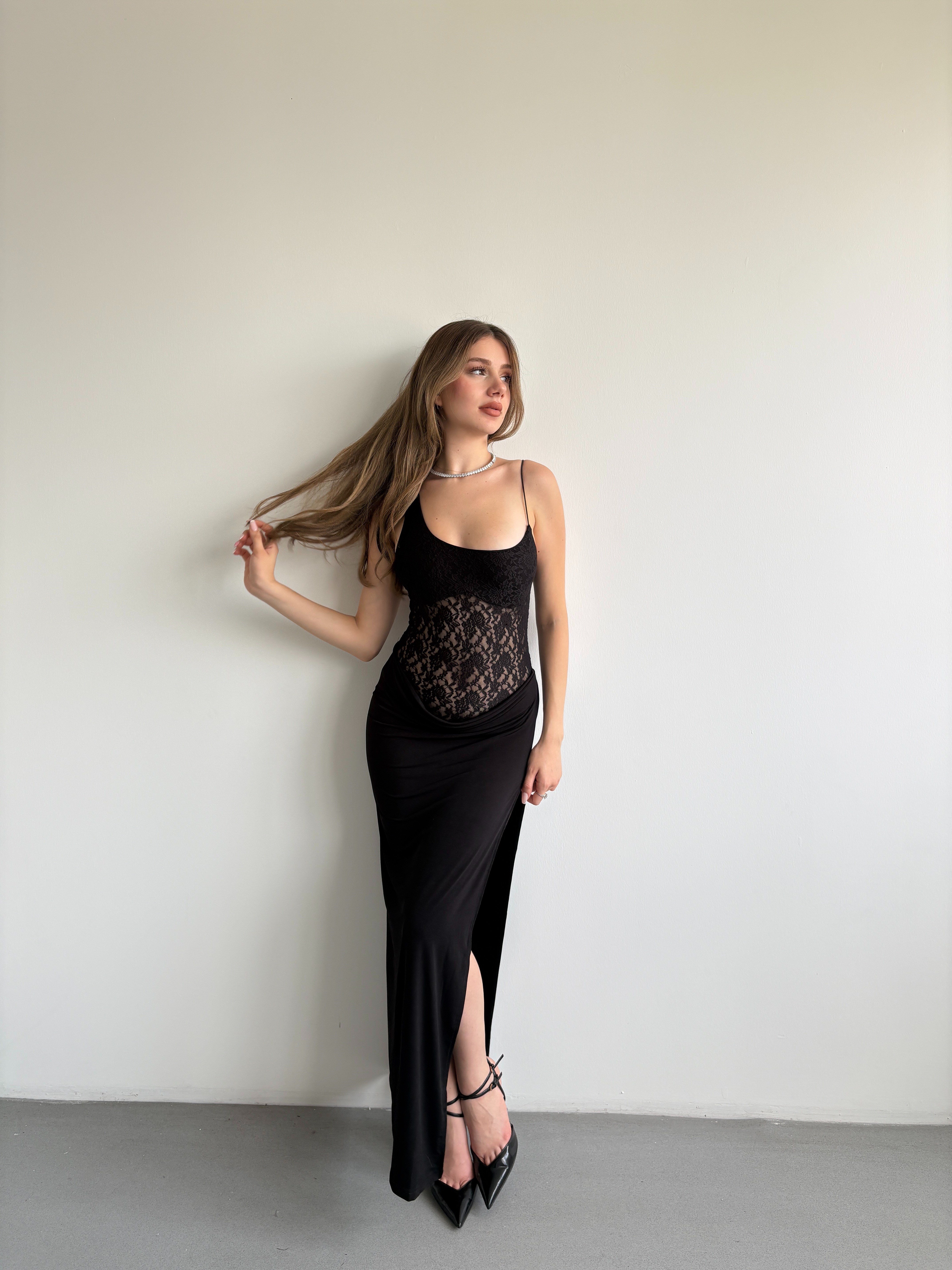 Dantel Bodysuit Detay Elbise