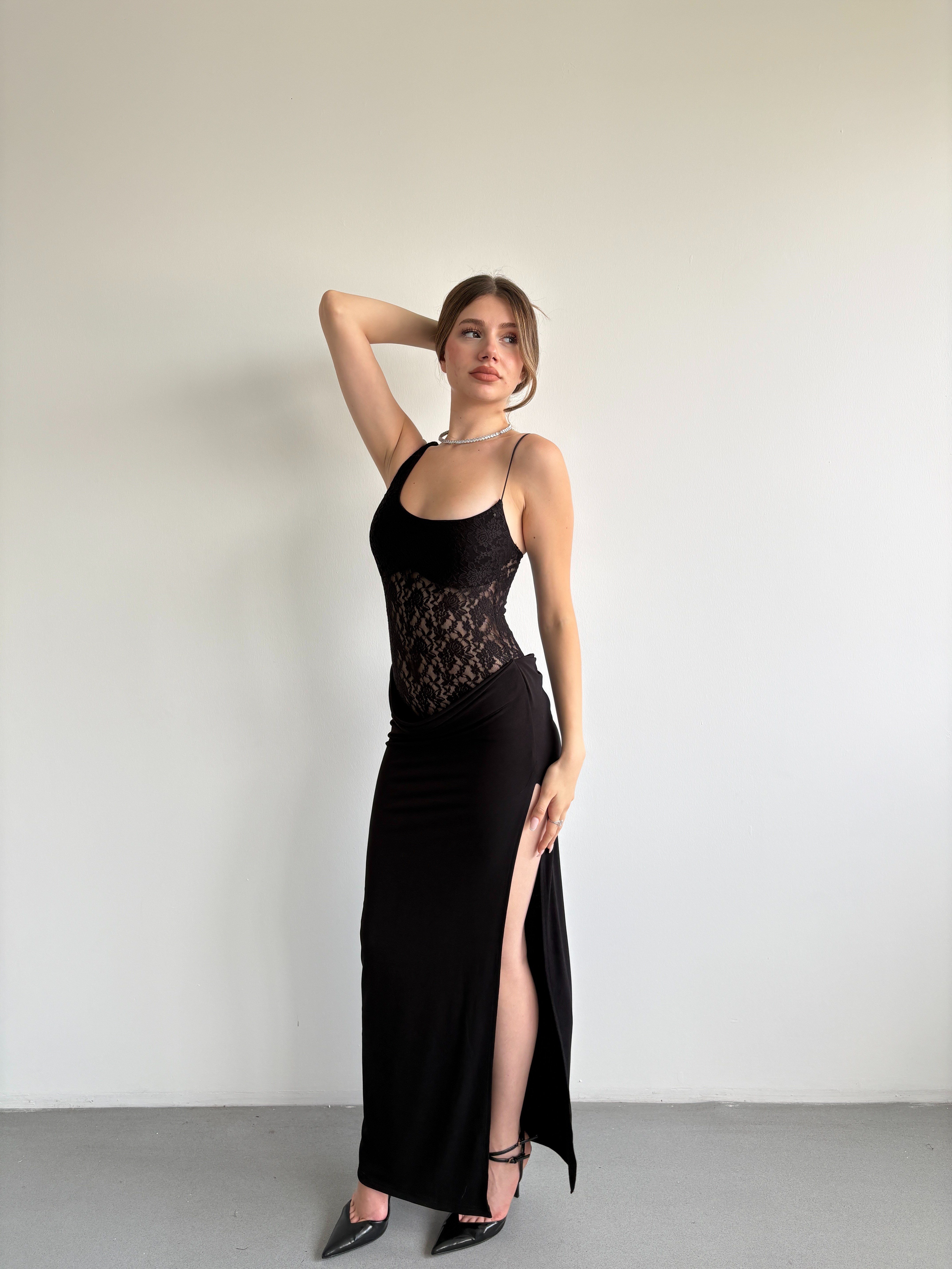 Dantel Bodysuit Detay Elbise