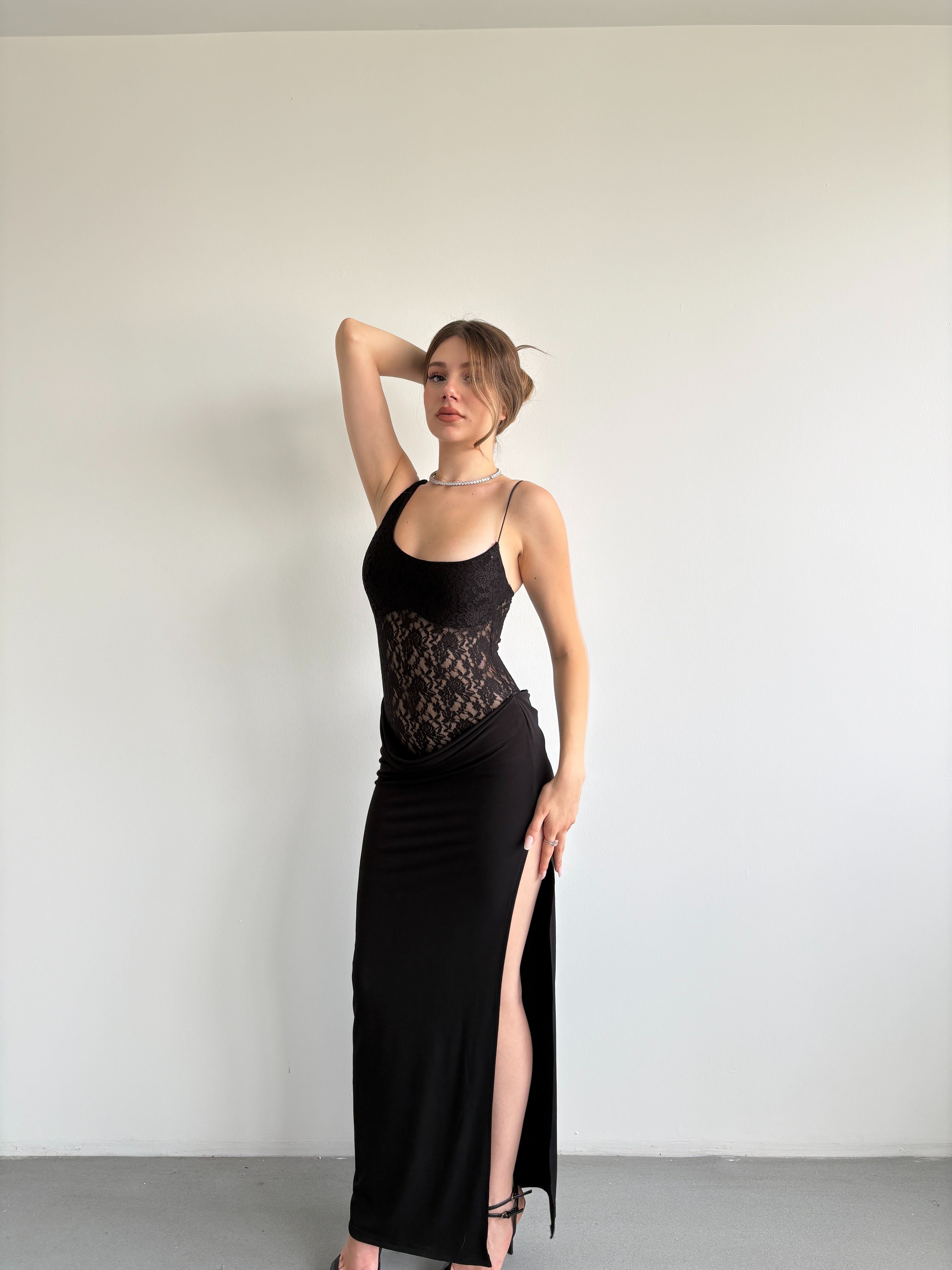 Dantel Bodysuit Detay Elbise