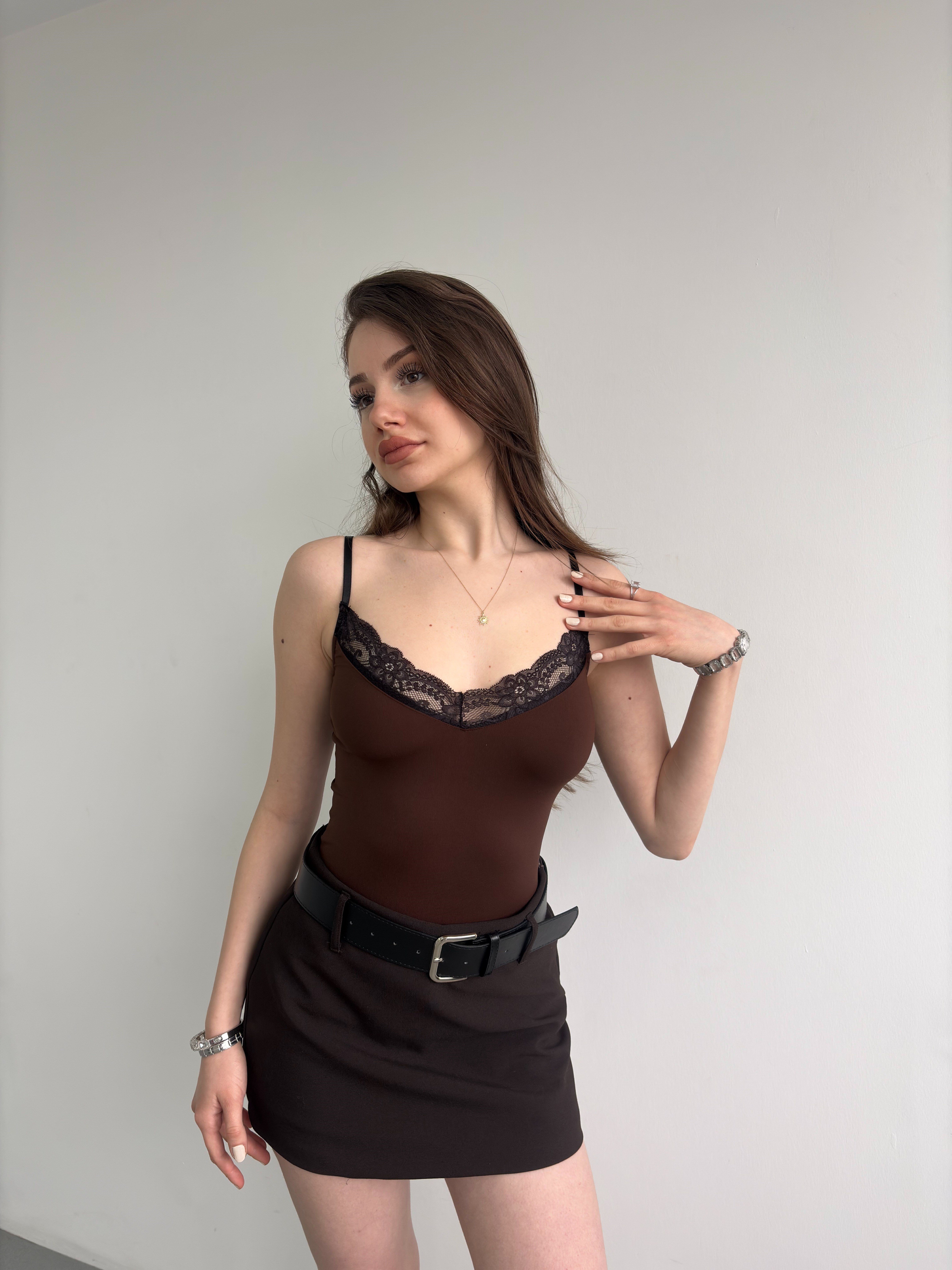 Dantel Detay Askılı Bodysuit