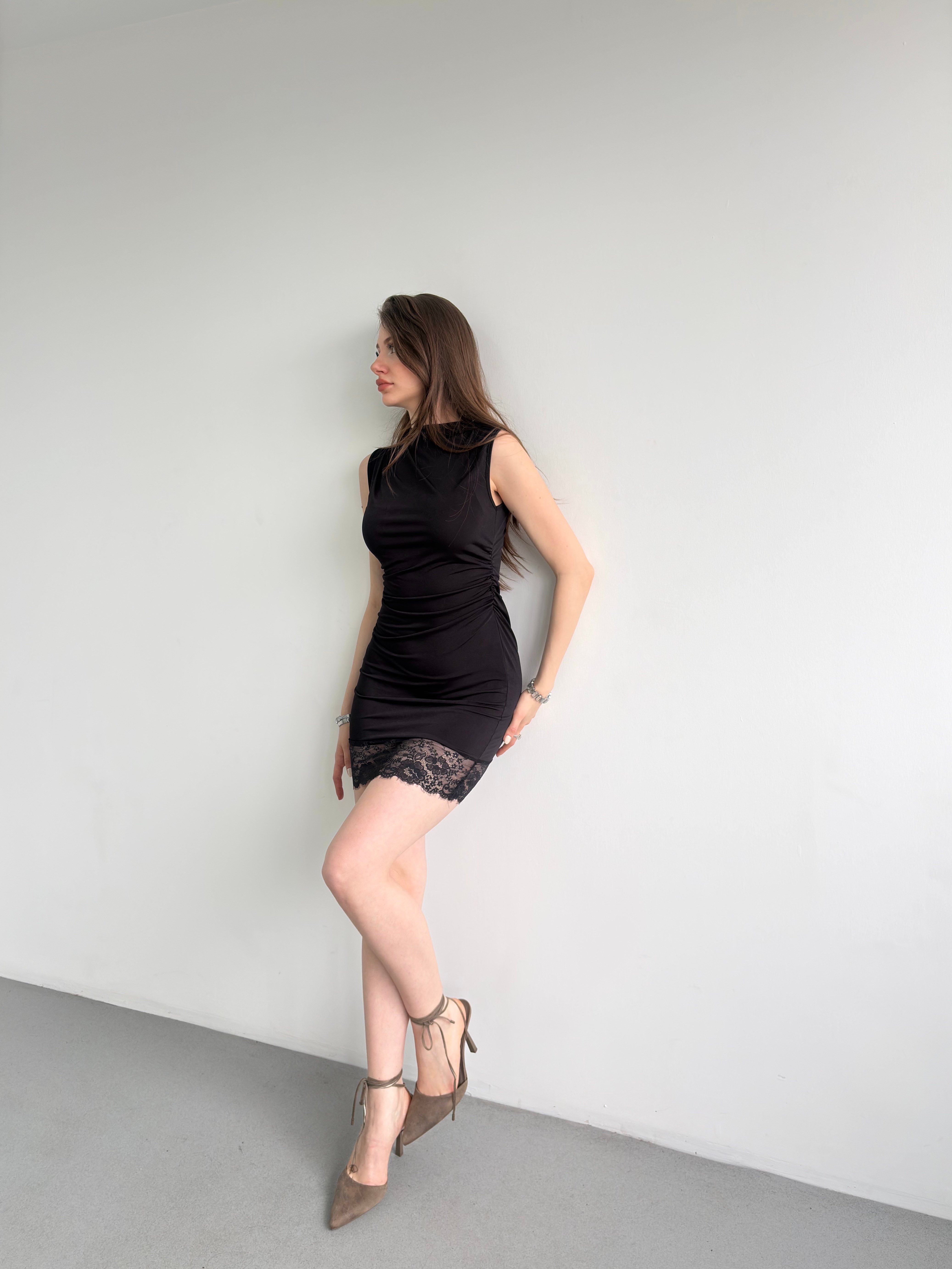 Dantel Detaylı Mini Elbise