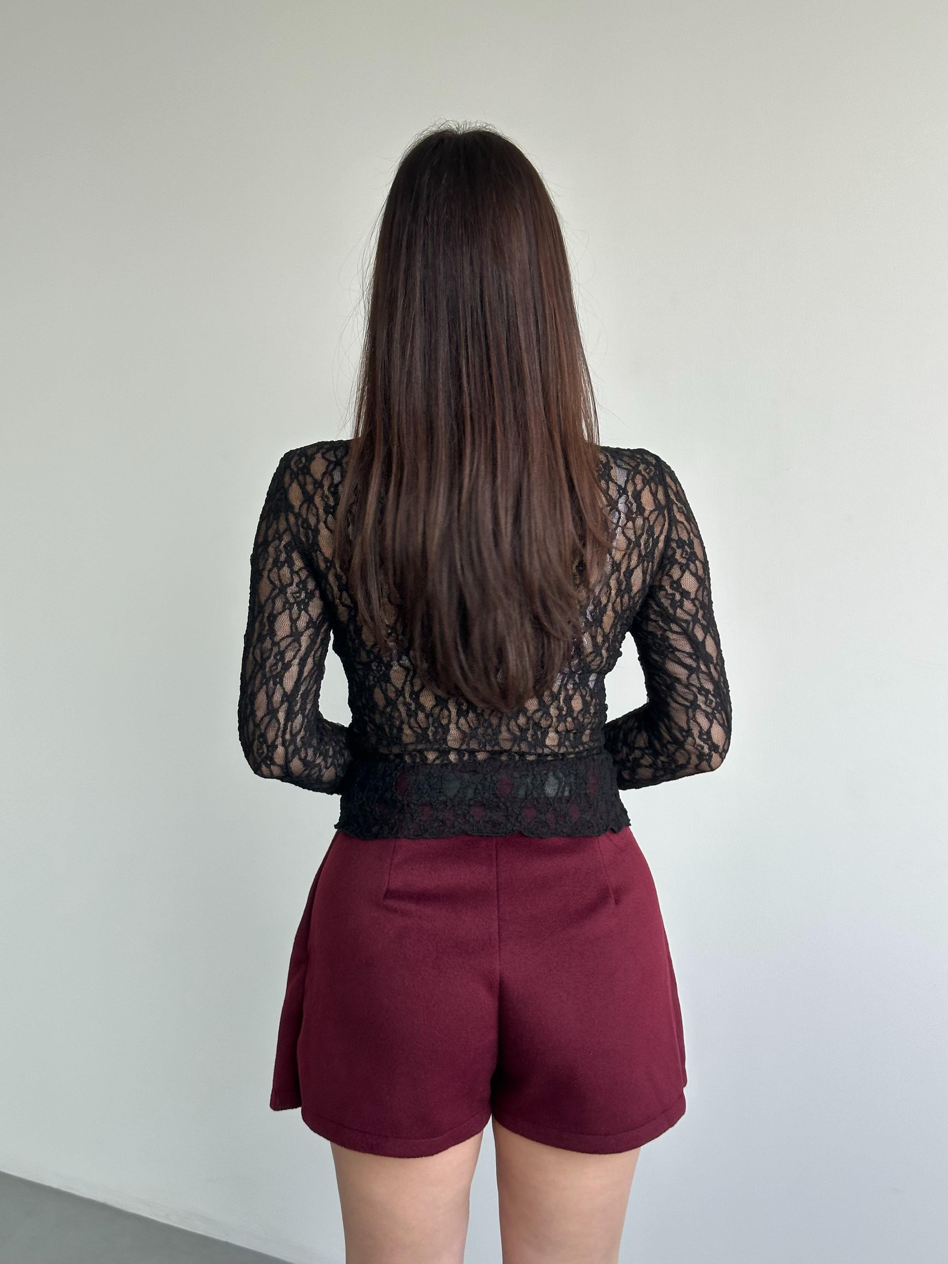 Dantel Düğmeli Bluz