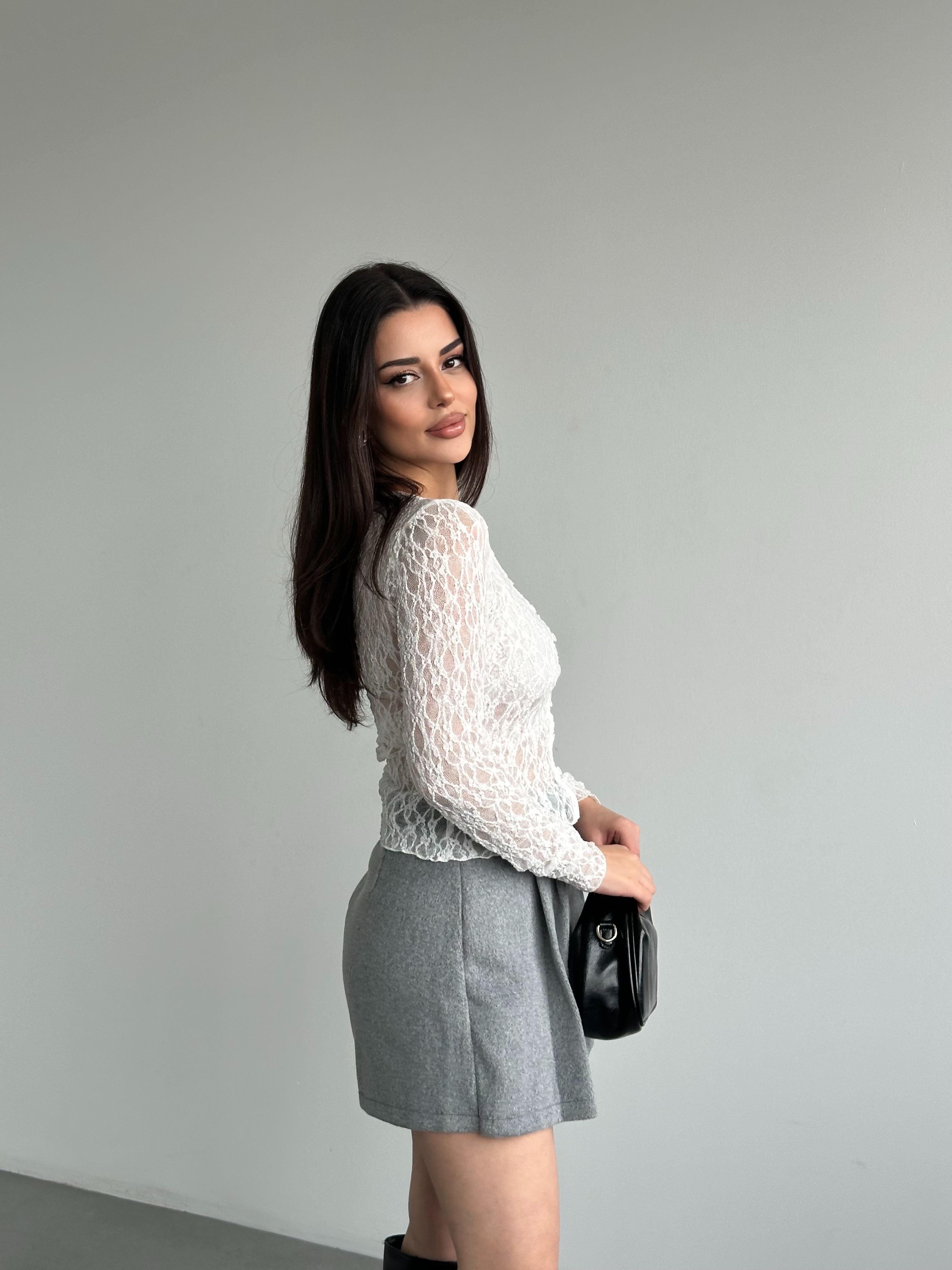 Dantel Düğmeli Bluz