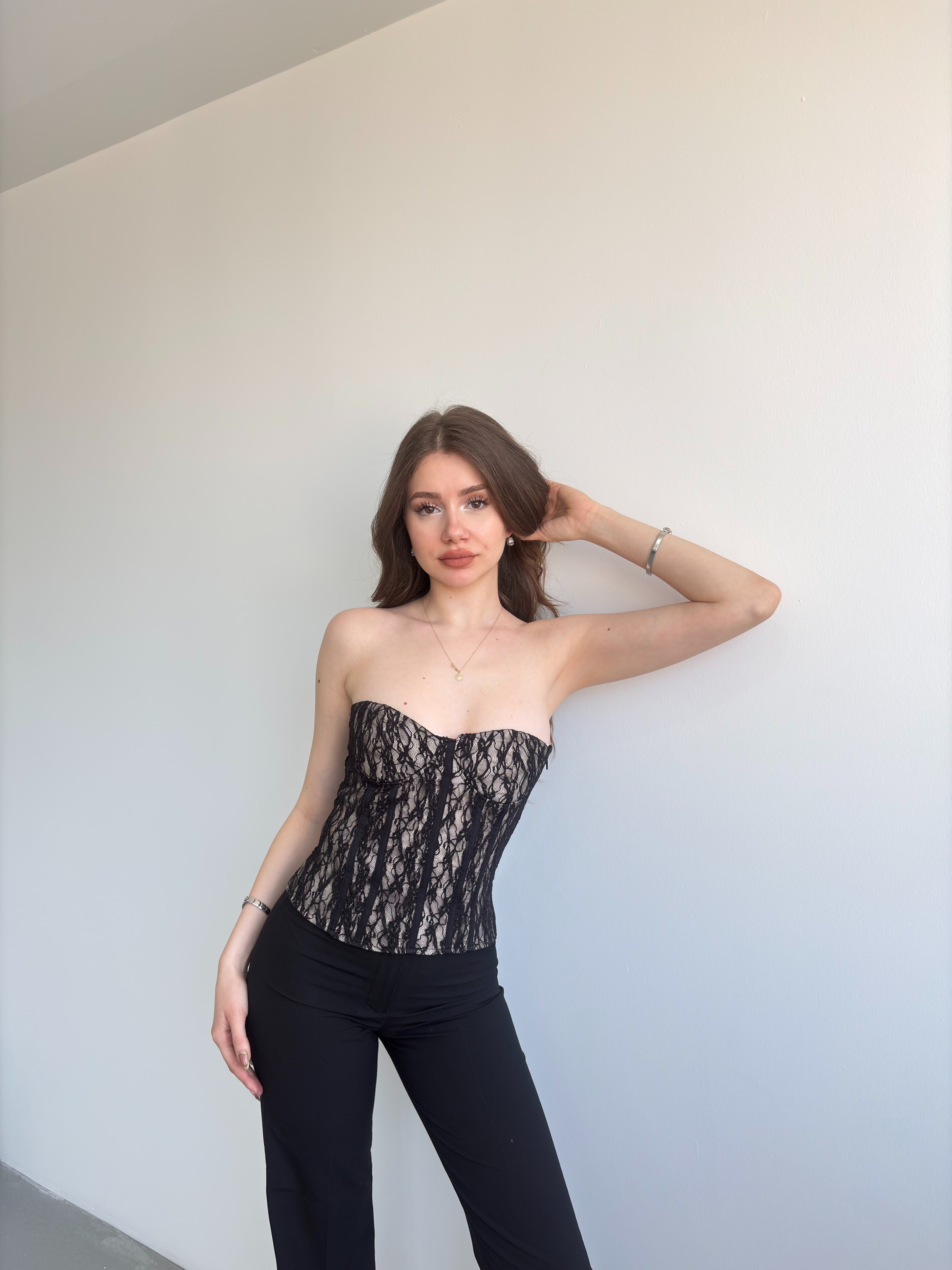 Dantel Korseli Büstiyer