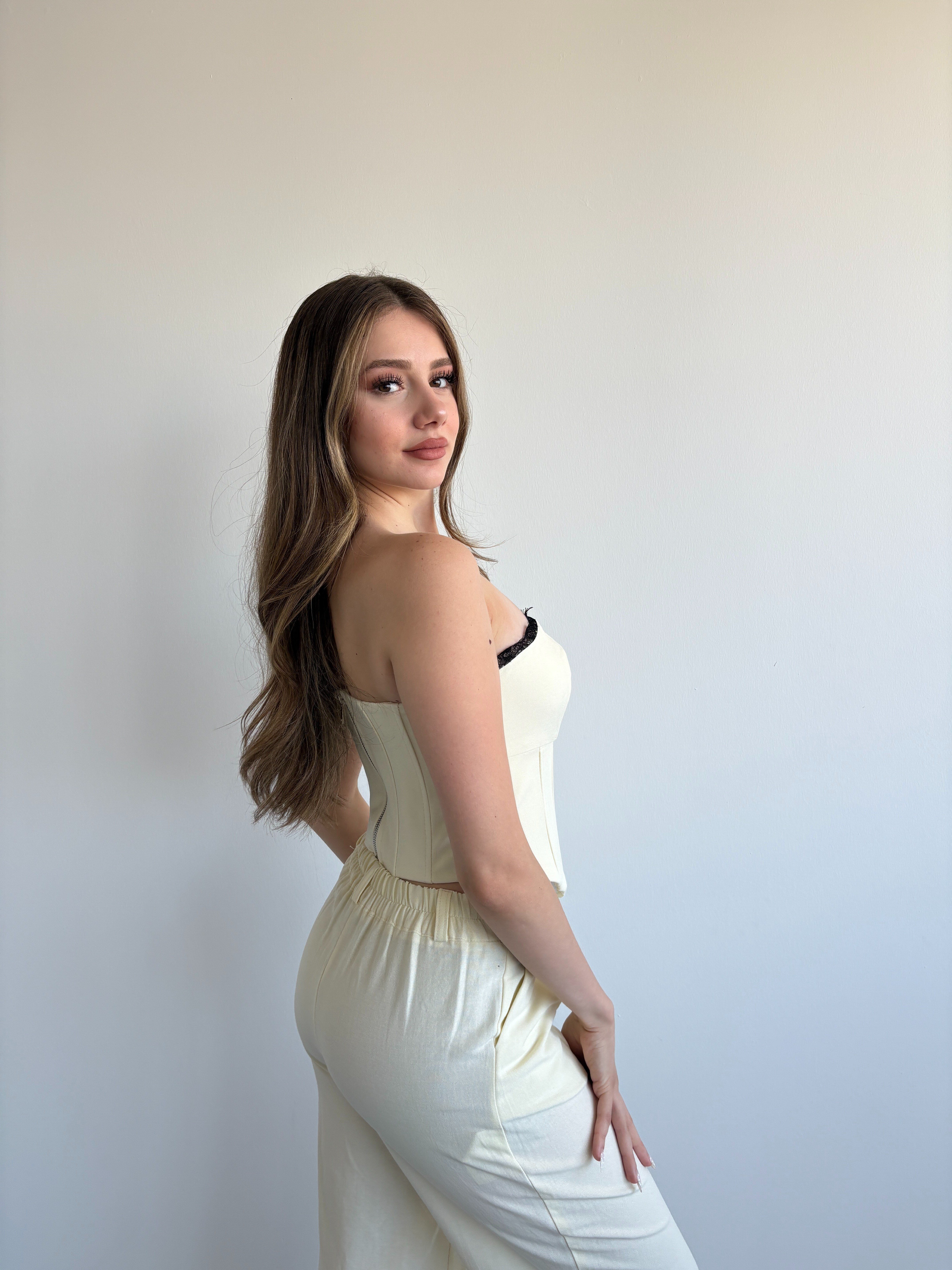 Dantel Korseli Takım