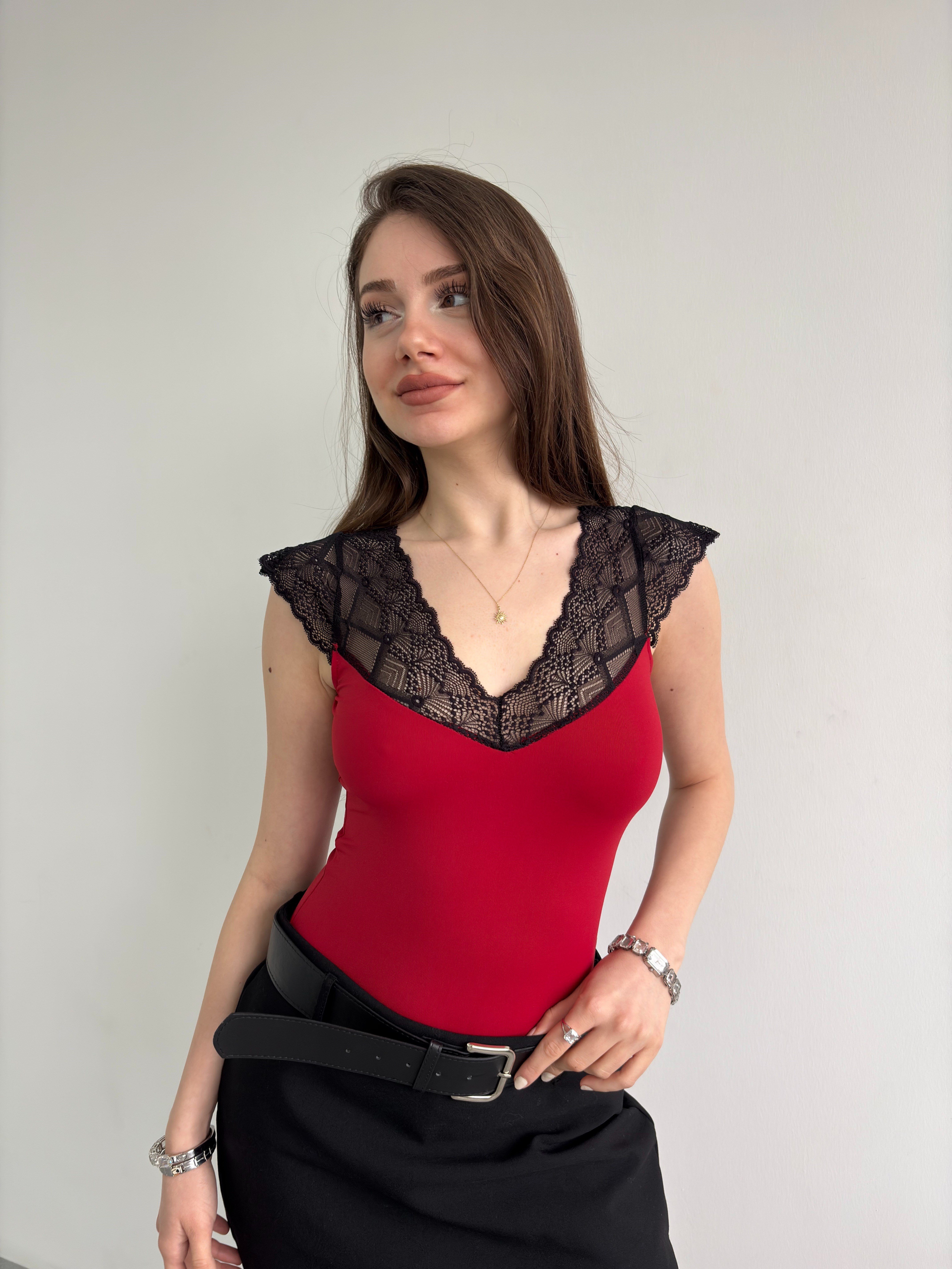 Dantel Yaka Bodysuit