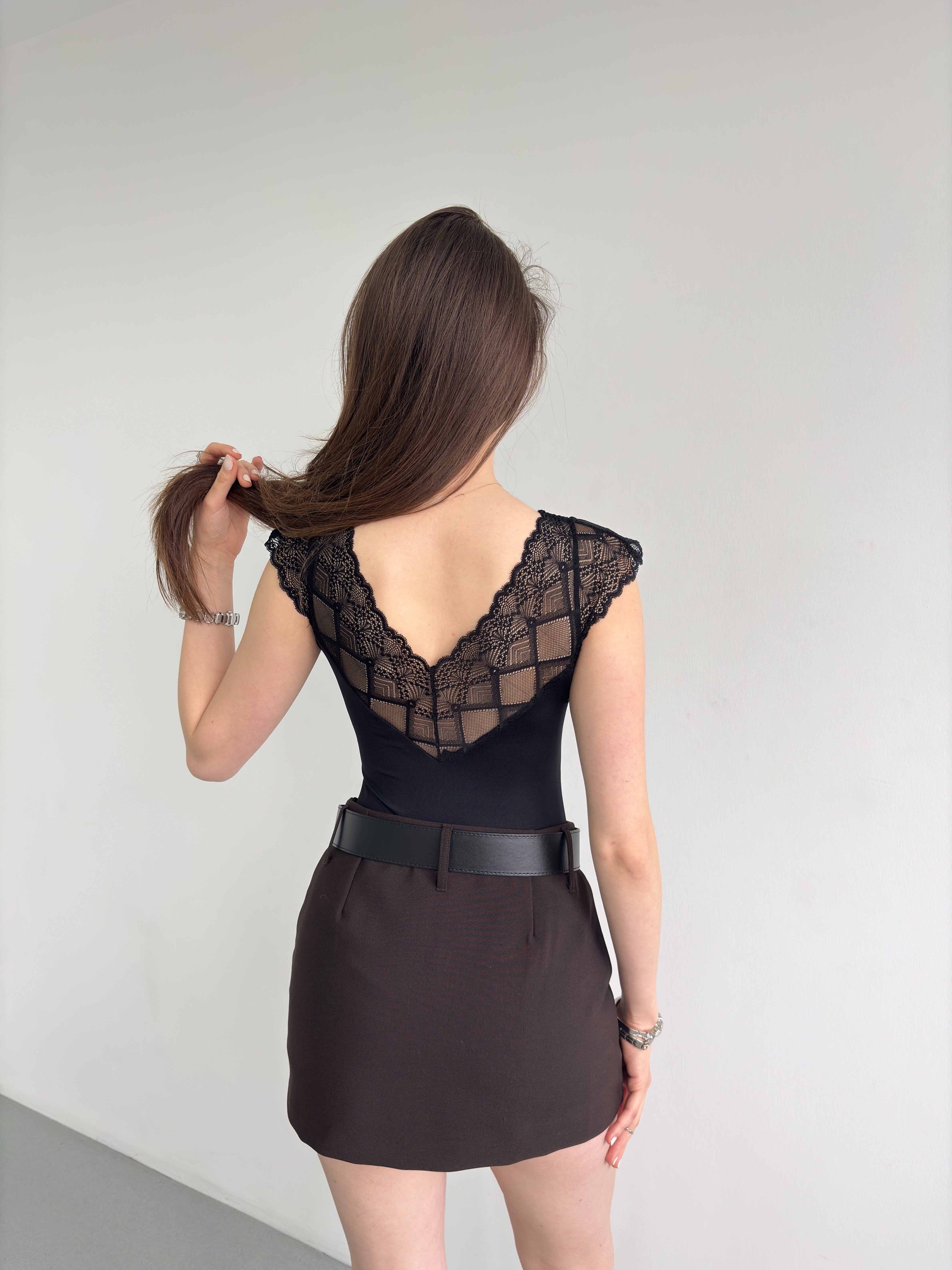 Dantel Yaka Bodysuit