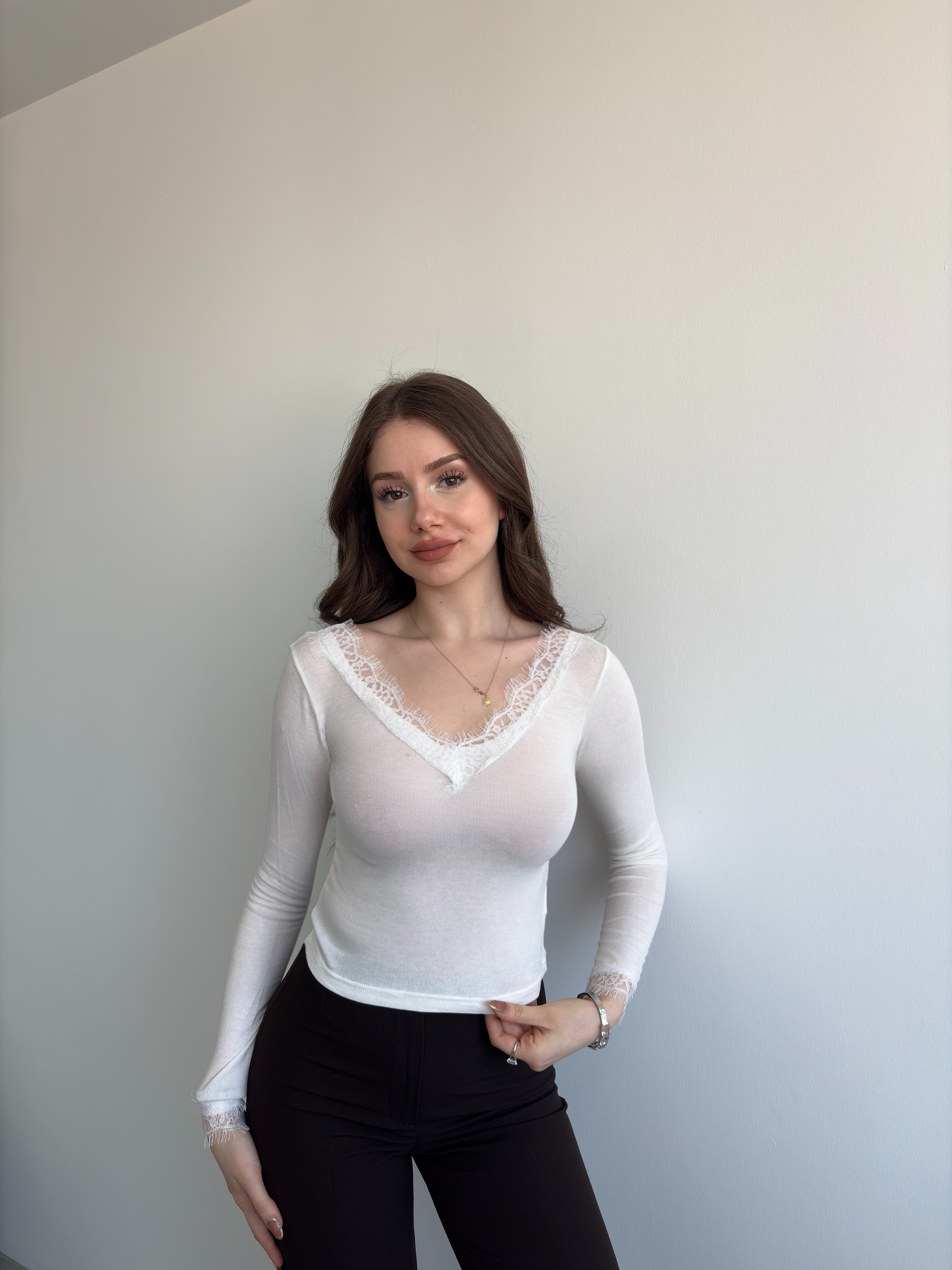 Dantel Yaka Kısa Crop