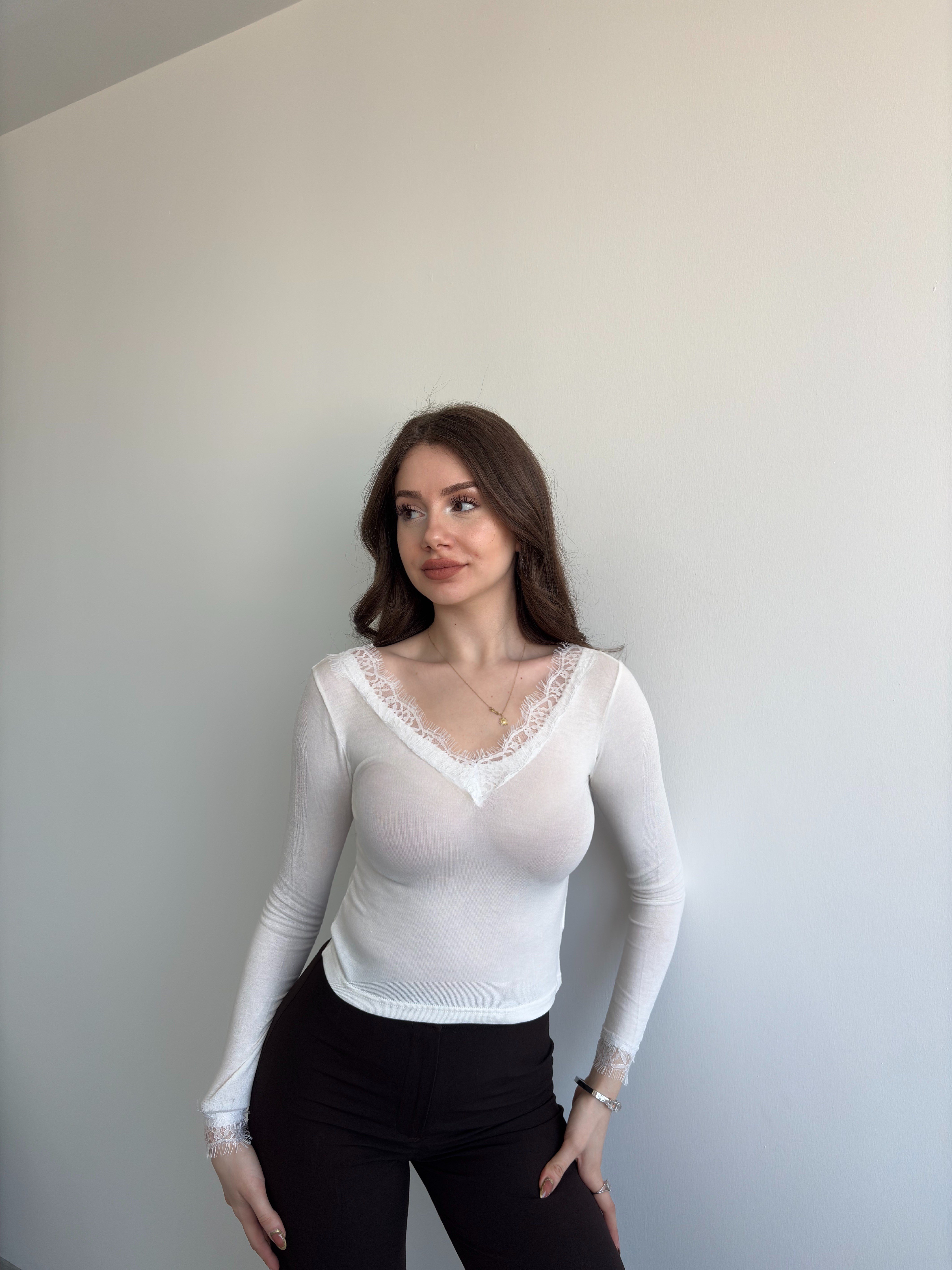 Dantel Yaka Kısa Crop