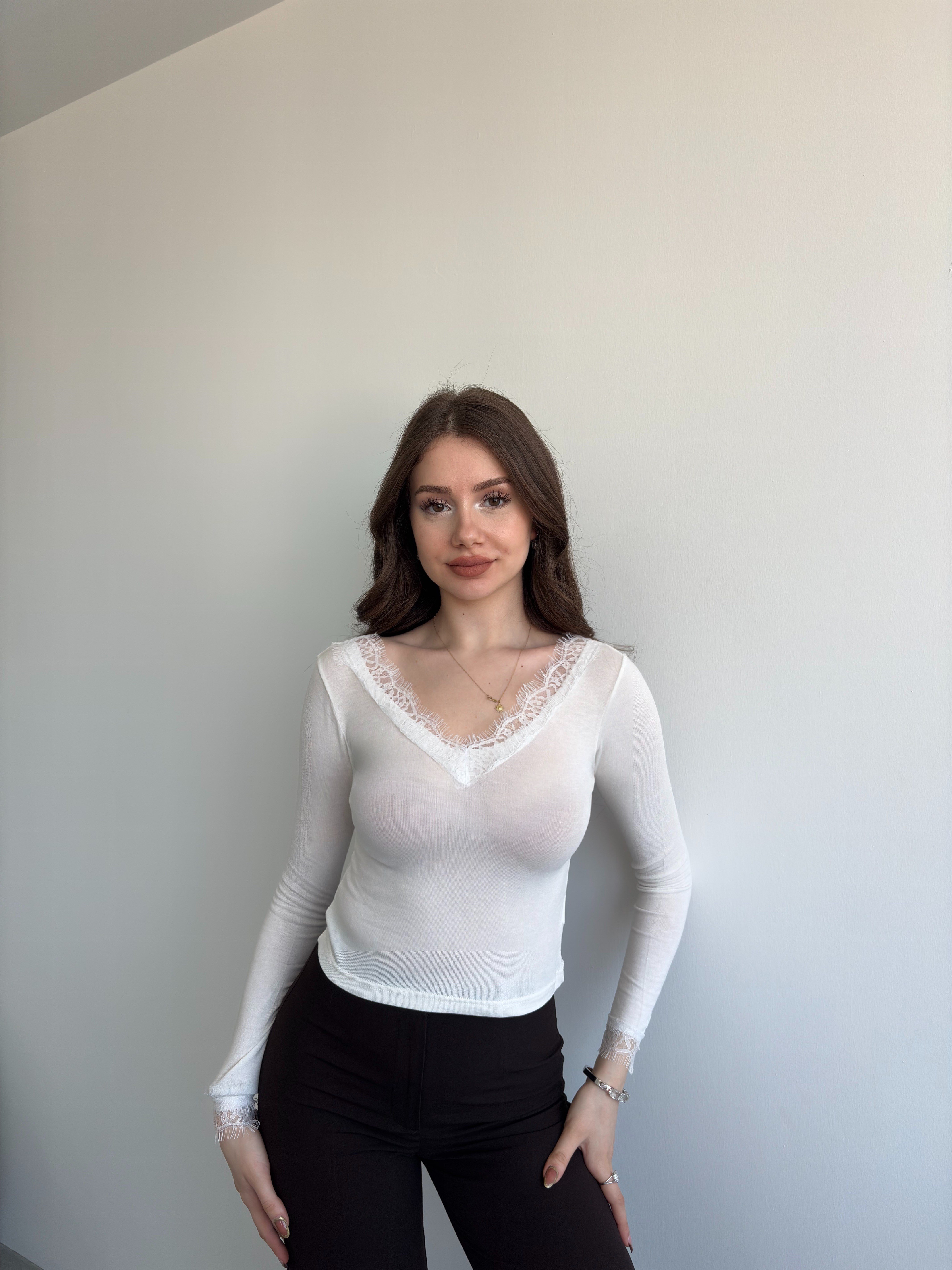 Dantel Yaka Kısa Crop