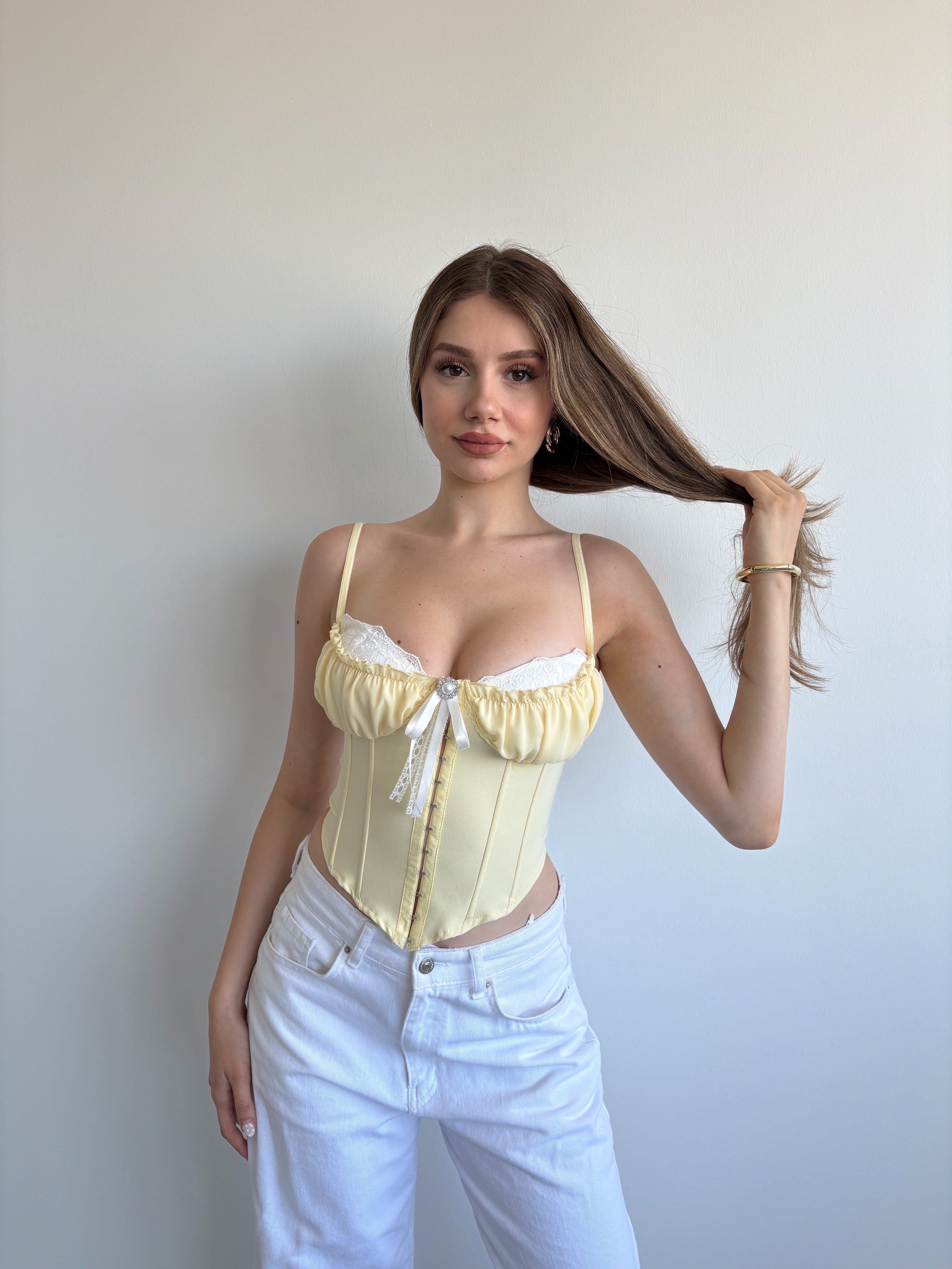 Düğme Detay Korse