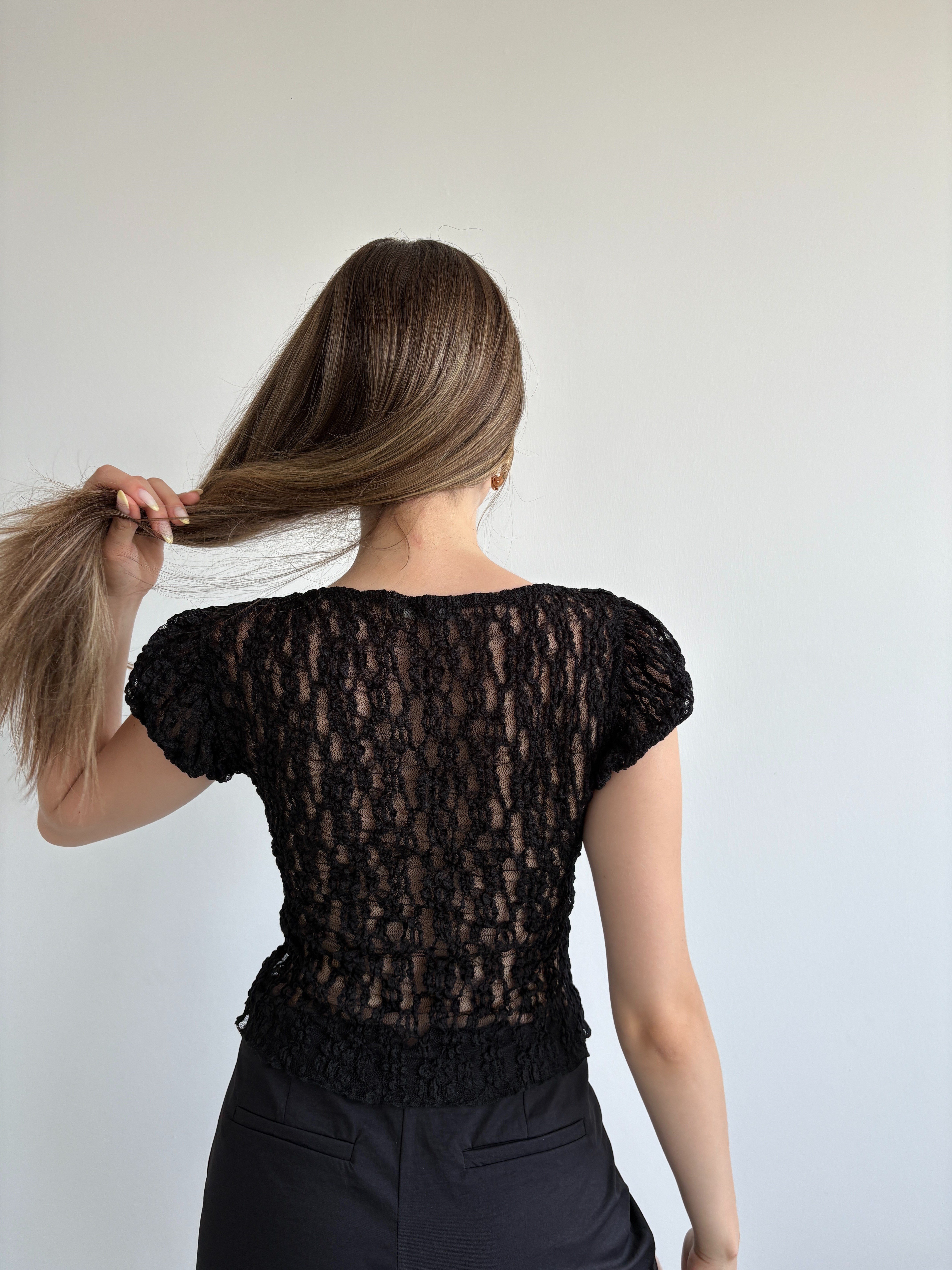 Düğmeli Dantel Crop