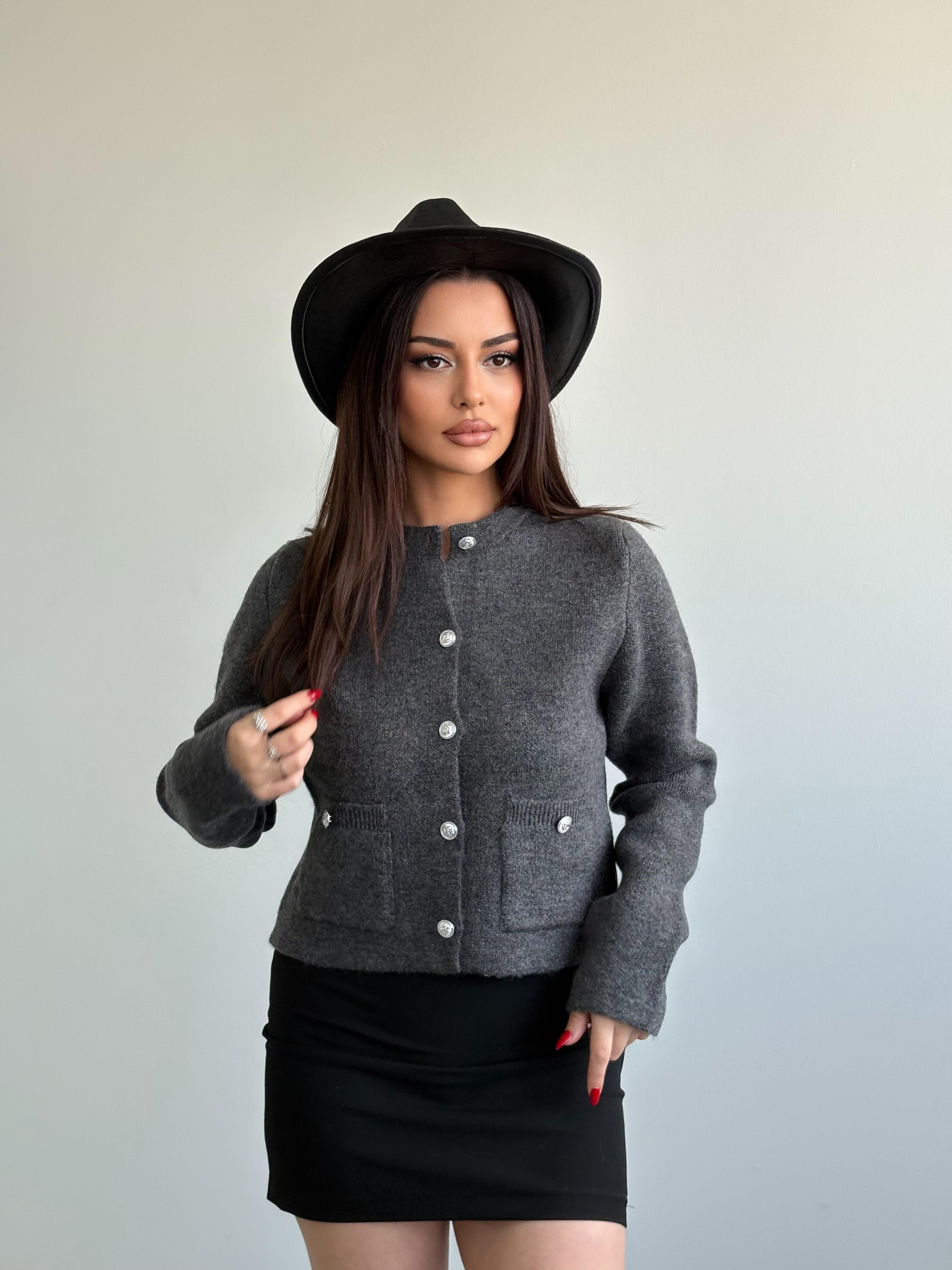 Düğmeli Triko Hırka