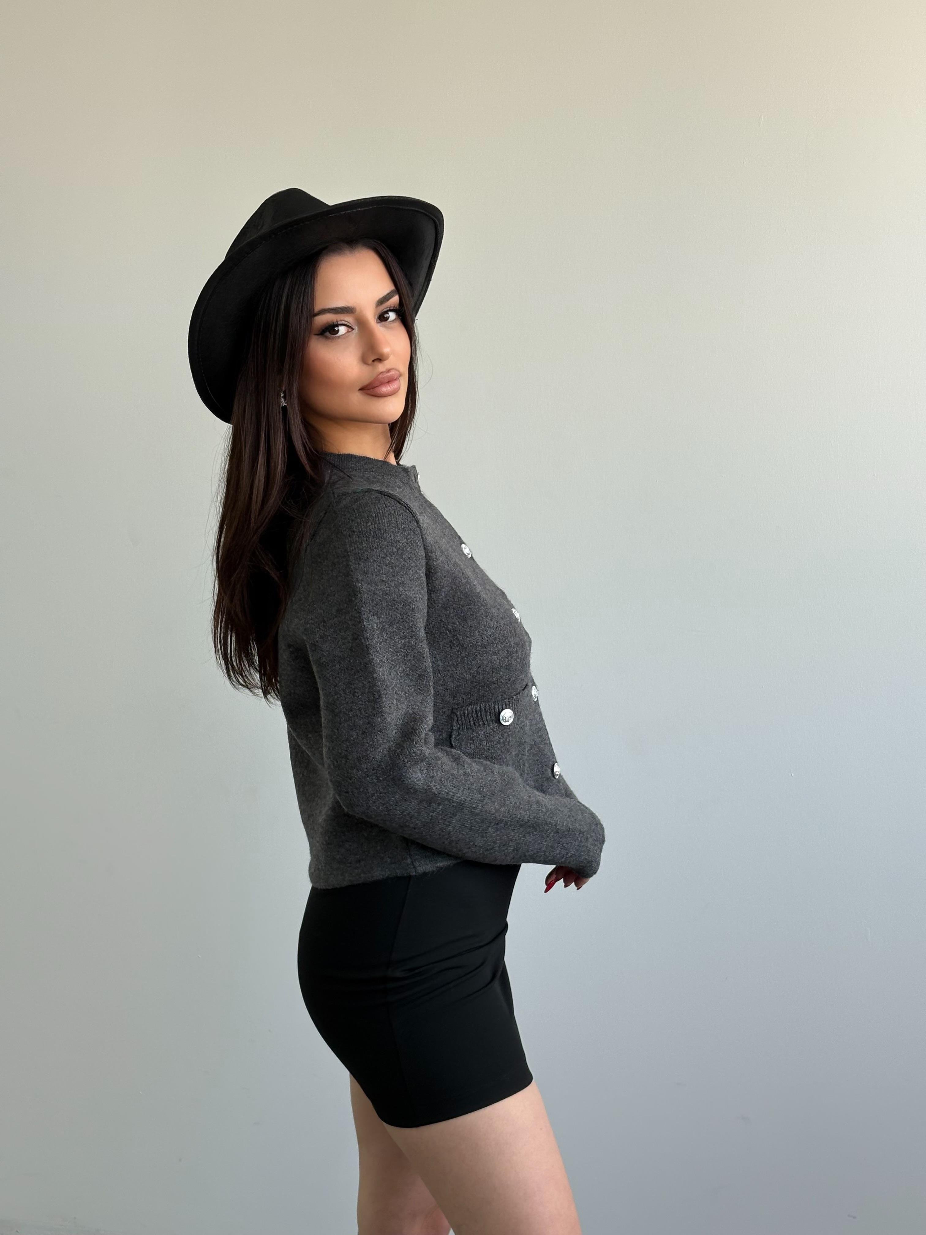 Düğmeli Triko Hırka