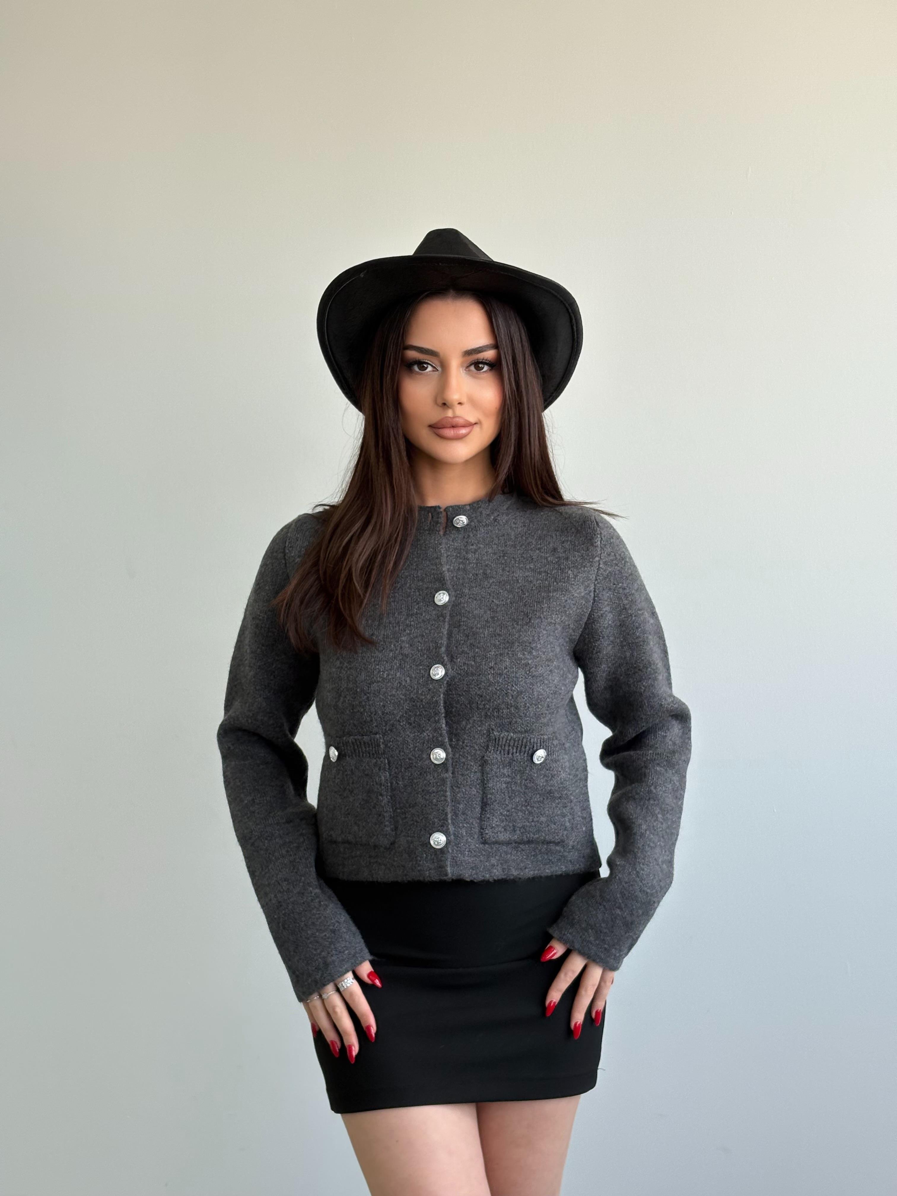 Düğmeli Triko Hırka