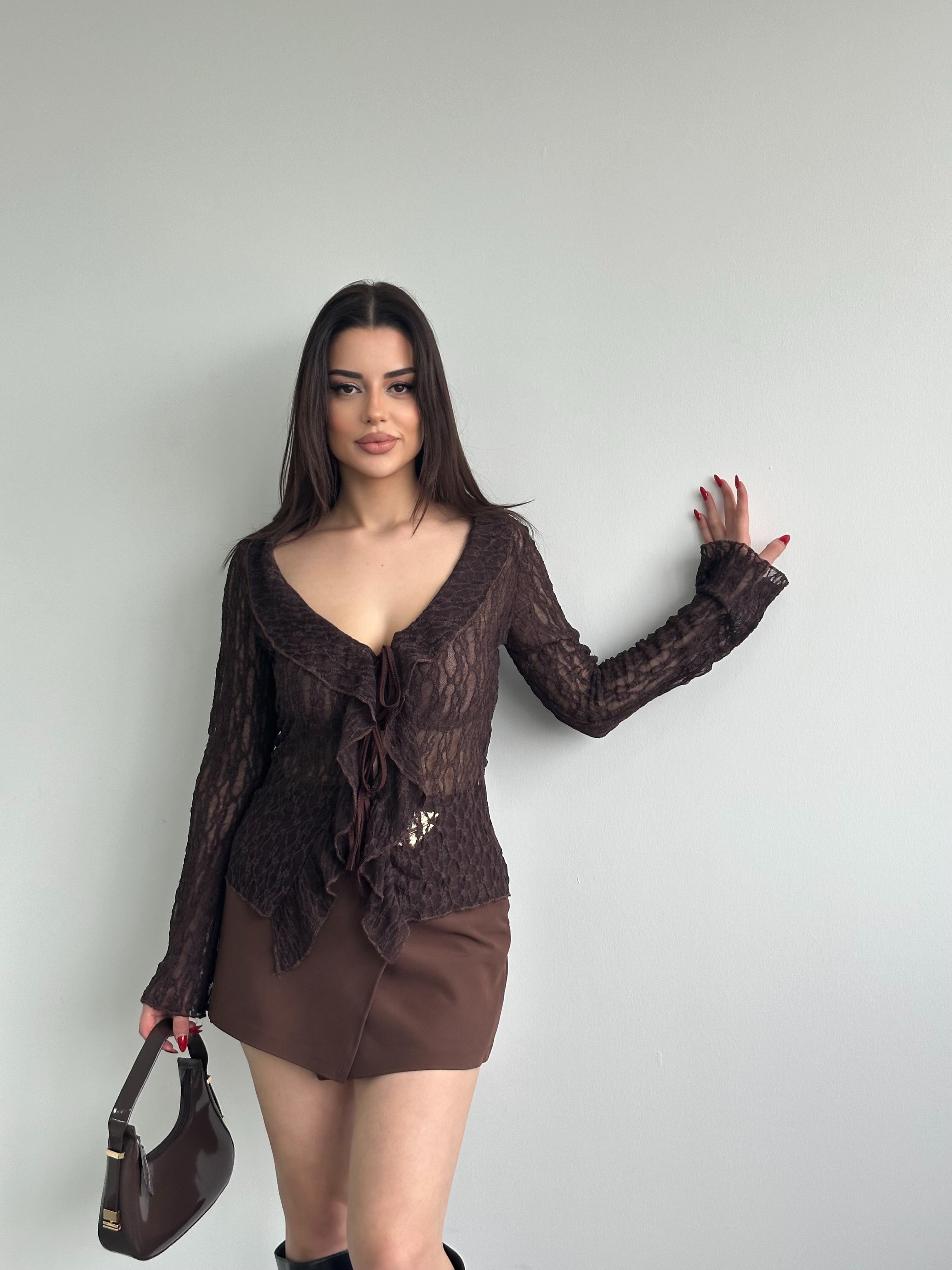 Fırfırlı Dantel Bluz