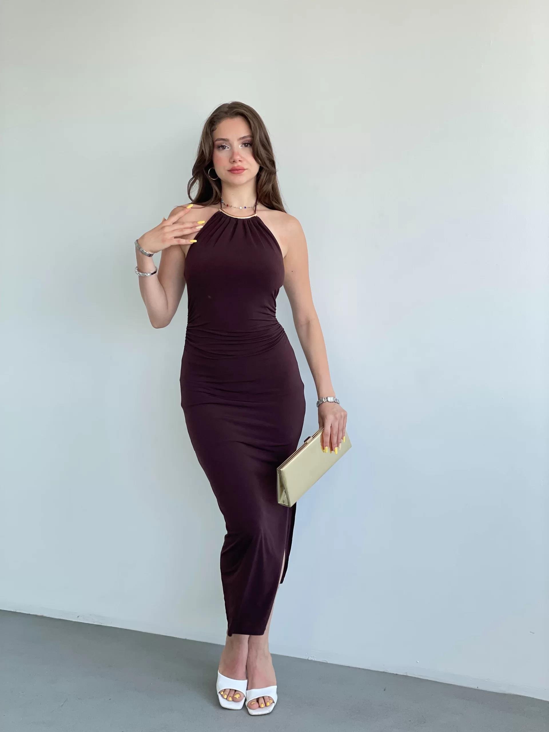 Halter Boyun Aksesuarlı Sandy Elbise