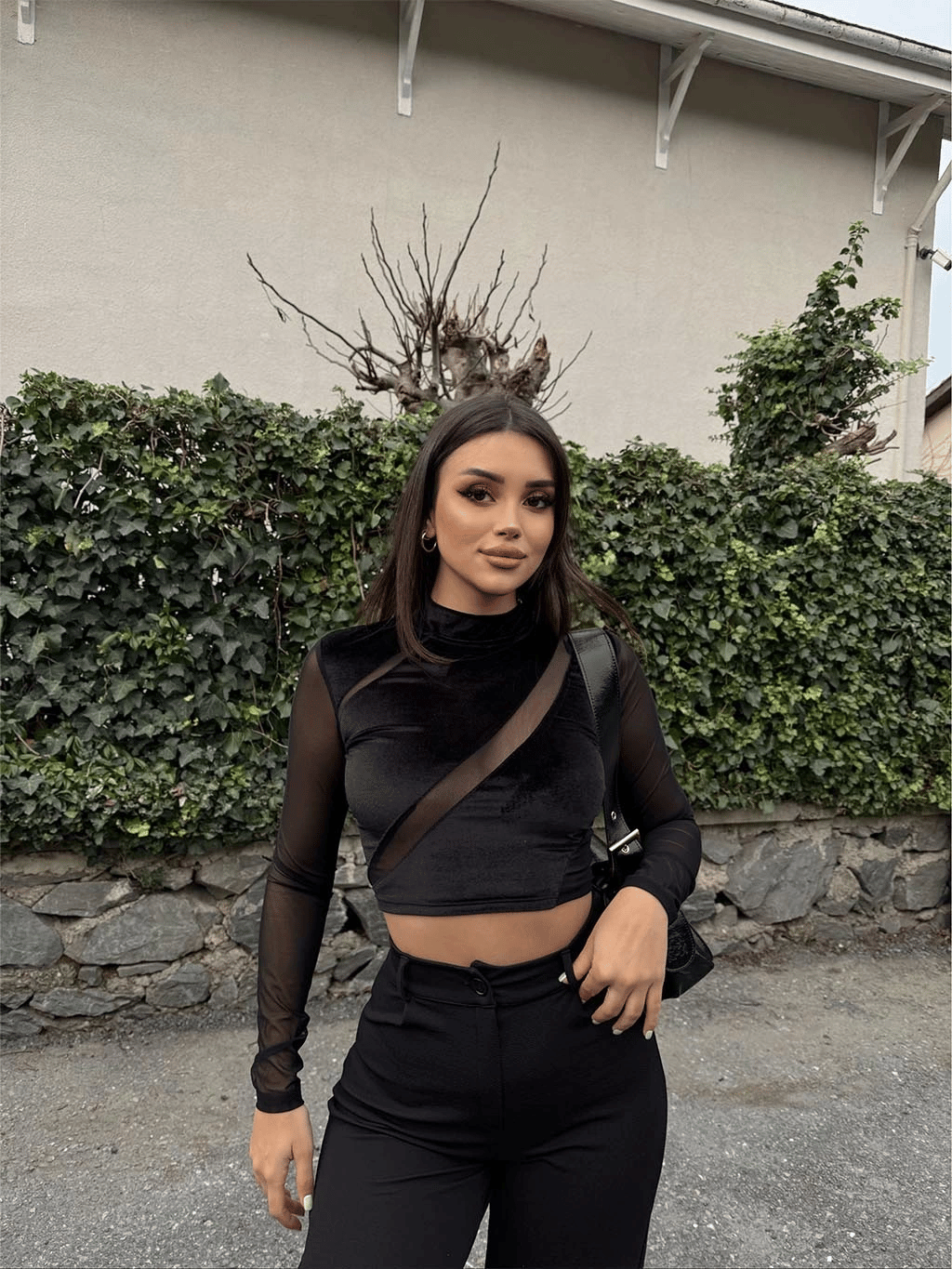 Kadife Tül Dekolteli Crop