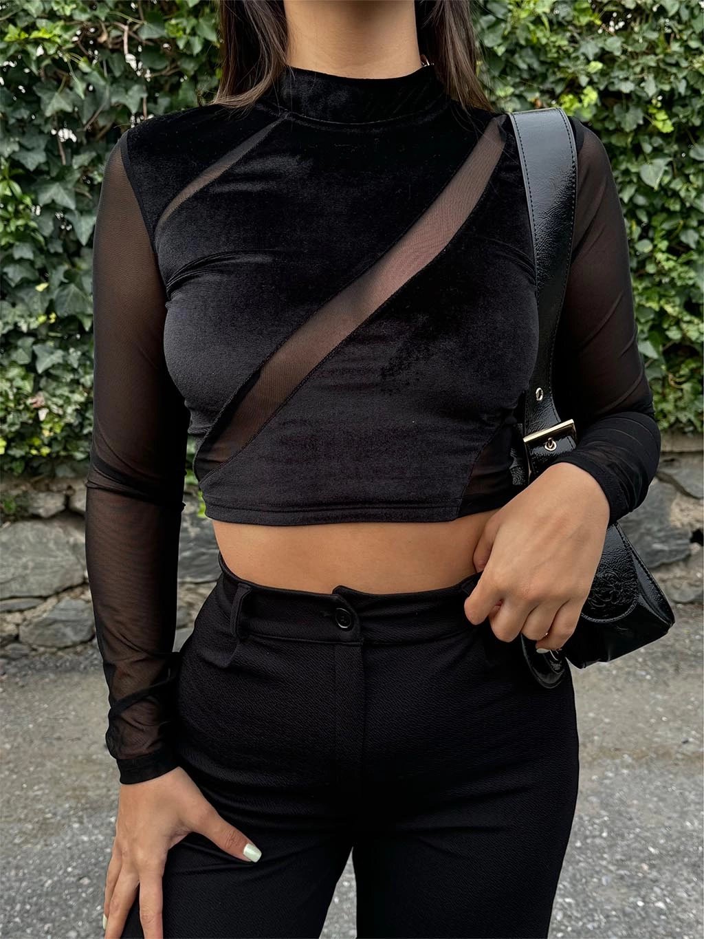 Kadife Tül Dekolteli Crop