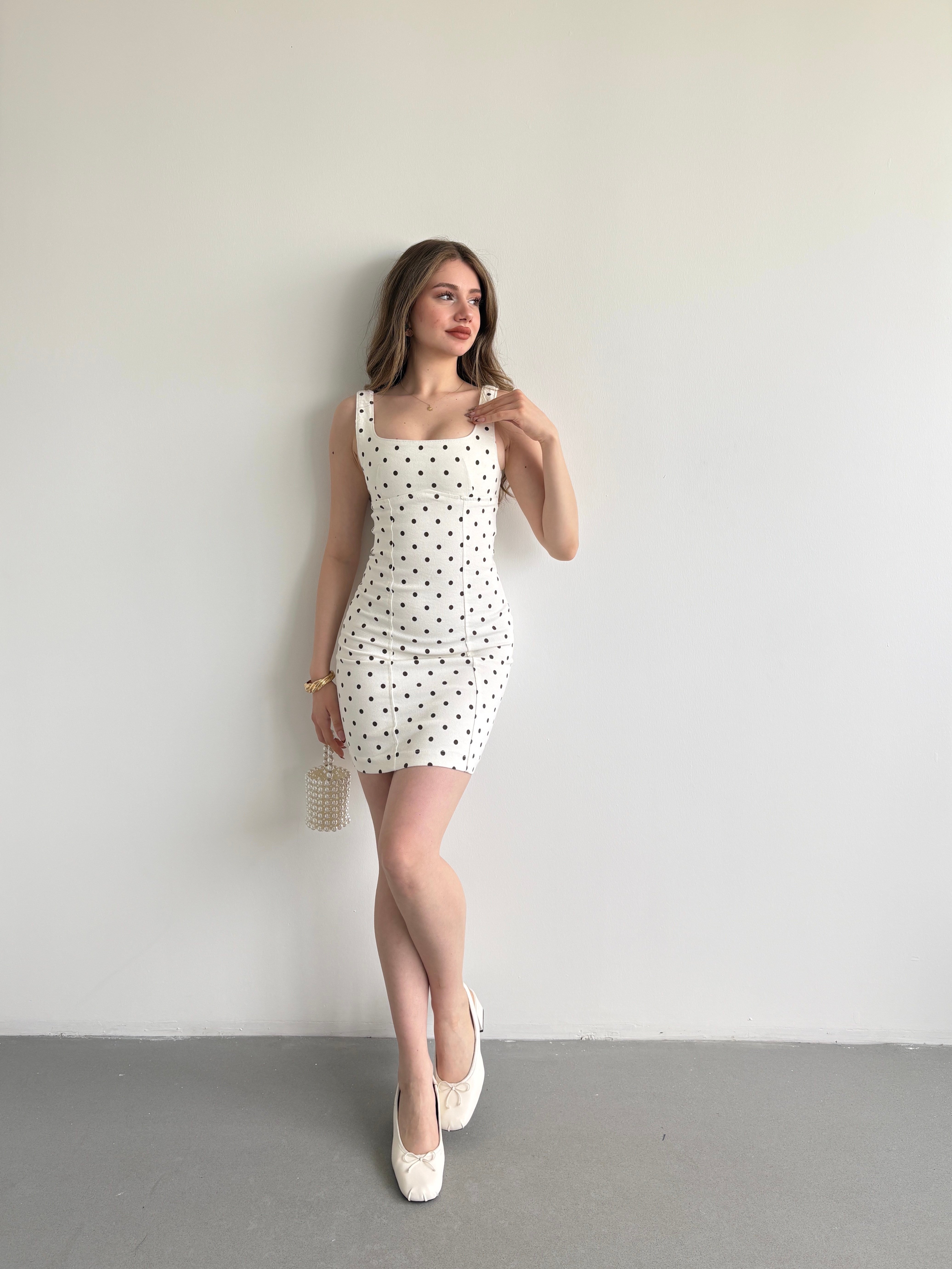 Kare Yaka Puantiyeli Mini Elbise