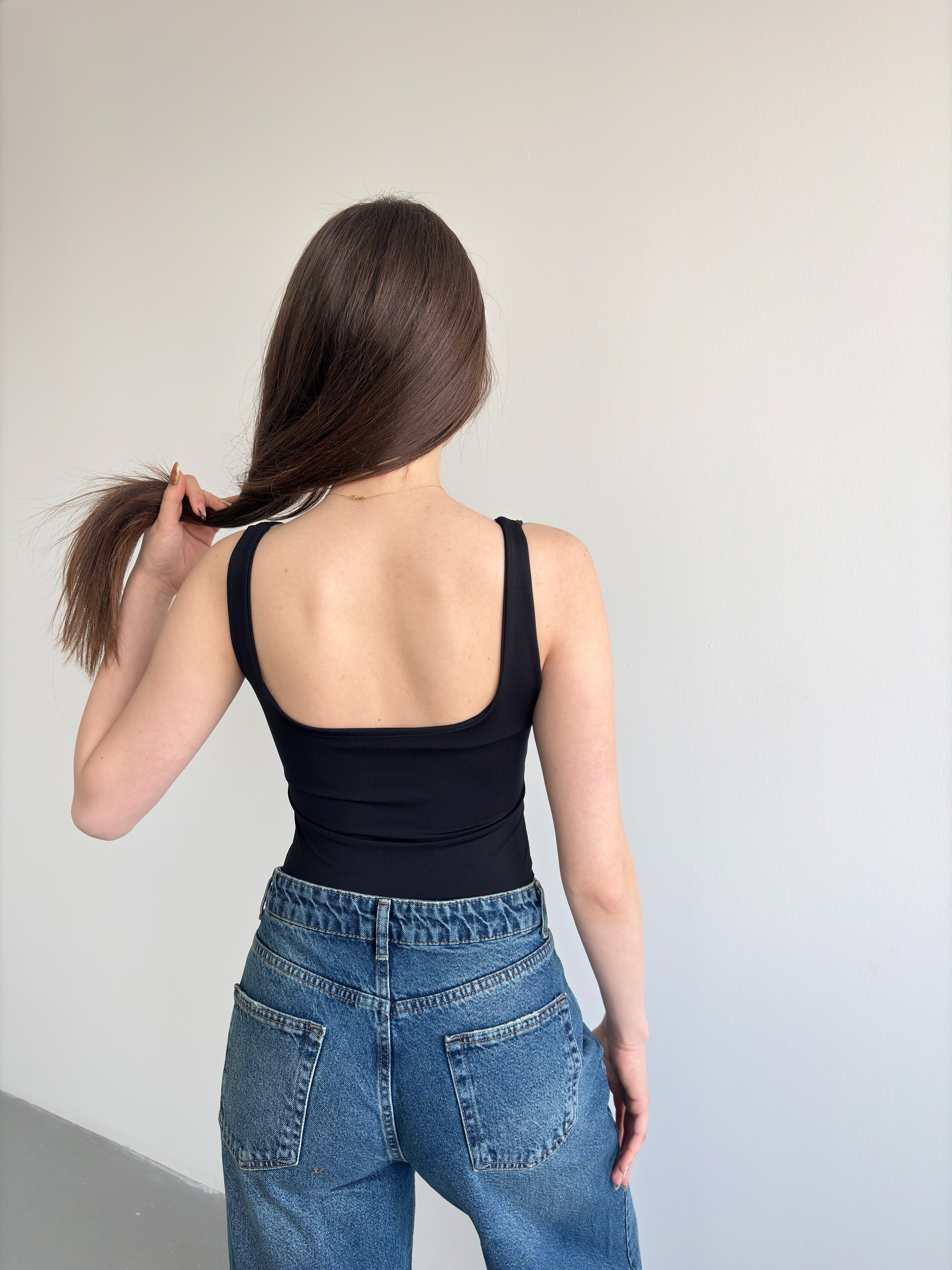 Kare Yaka Sırt Detay Bodysuit